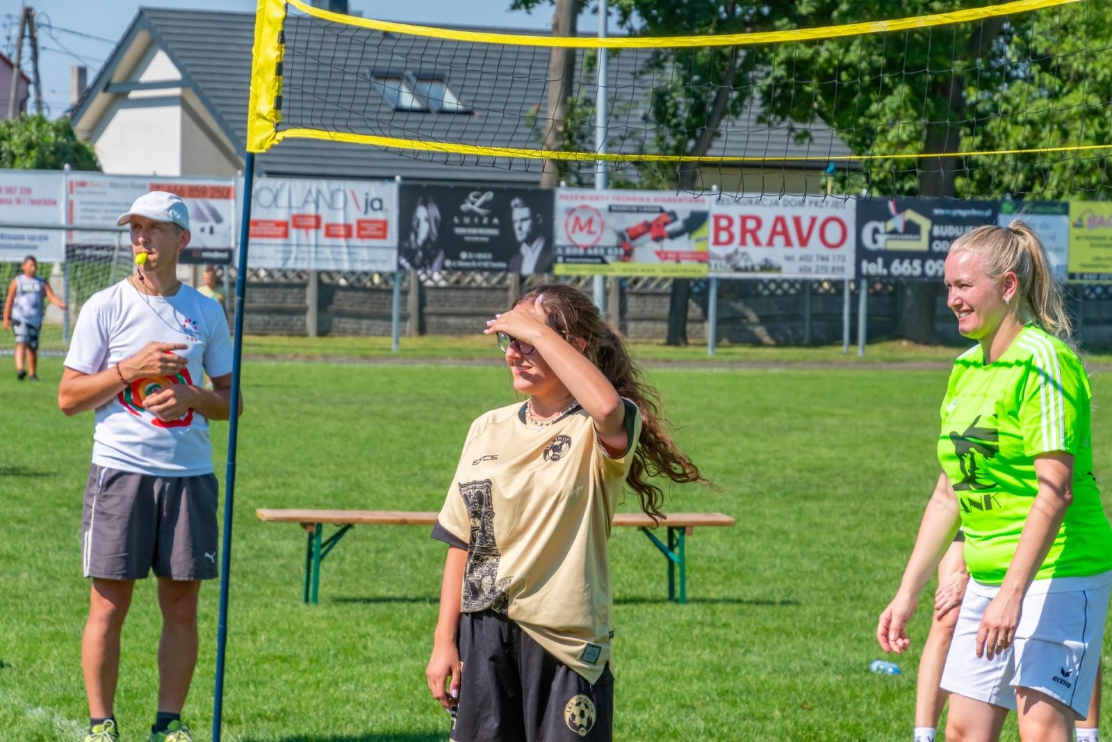 Zdjęcie w galerii na portalu naszraciborz.pl: Mamusie zagrały w siatkówkę o Puchar Sołtysa Tworkowa wiadomości z regionu