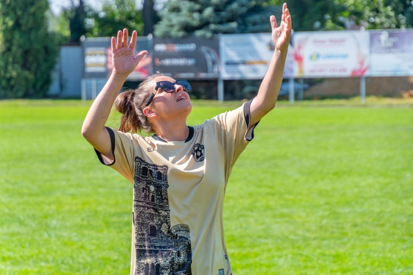 Zdjęcie w galerii na portalu naszraciborz.pl: Mamusie zagrały w siatkówkę o Puchar Sołtysa Tworkowa wiadomości z regionu