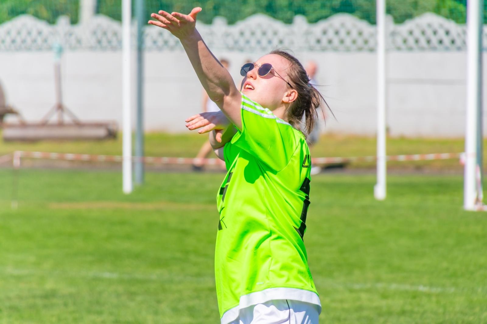 Zdjęcie w galerii na portalu naszraciborz.pl: Mamusie zagrały w siatkówkę o Puchar Sołtysa Tworkowa wiadomości z regionu