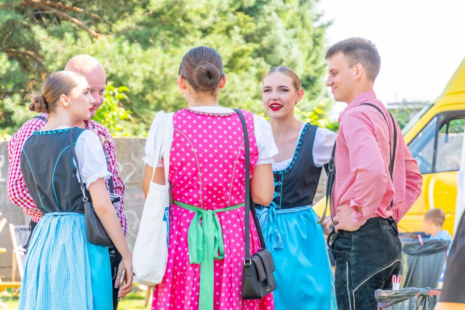 Zdjęcie w galerii na portalu naszraciborz.pl: Mamusie zagrały w siatkówkę o Puchar Sołtysa Tworkowa wiadomości z regionu