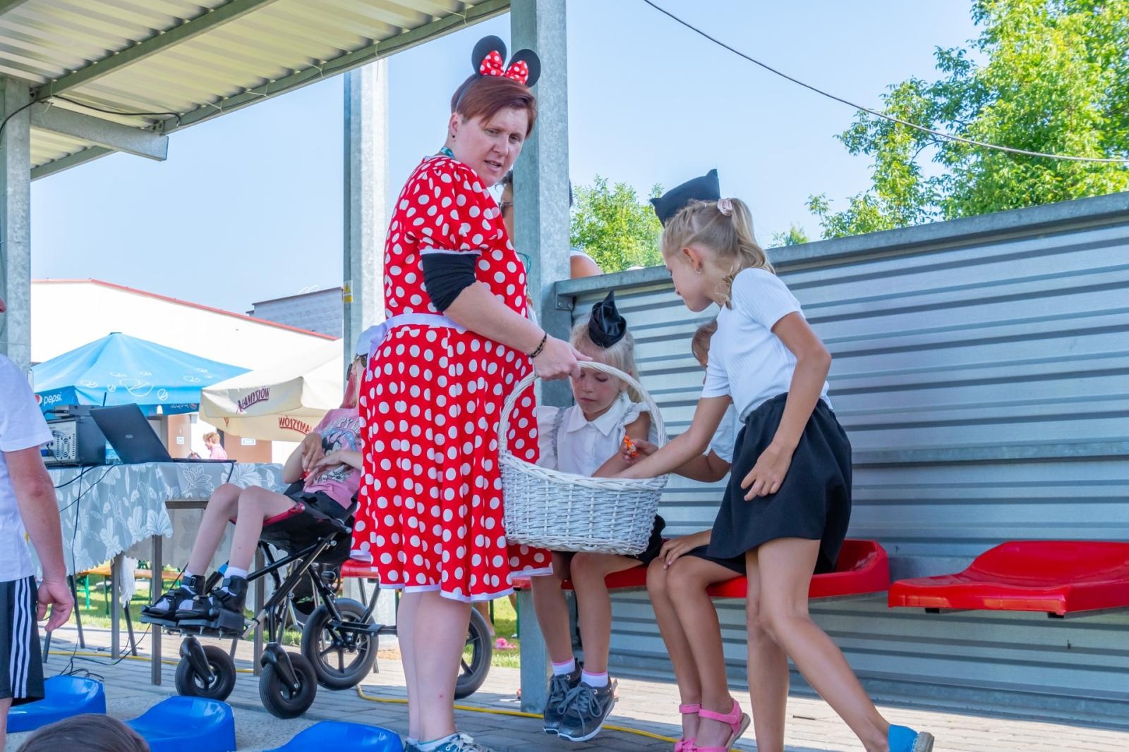 Zdjęcie w galerii na portalu naszraciborz.pl: Mamusie zagrały w siatkówkę o Puchar Sołtysa Tworkowa wiadomości z regionu