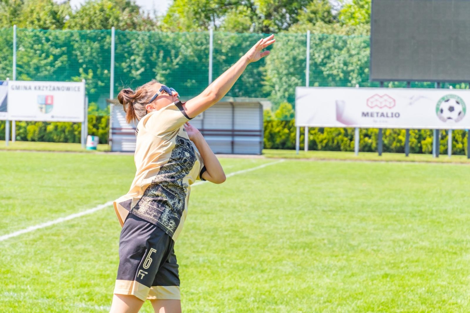 Zdjęcie w galerii na portalu naszraciborz.pl: Mamusie zagrały w siatkówkę o Puchar Sołtysa Tworkowa wiadomości z regionu