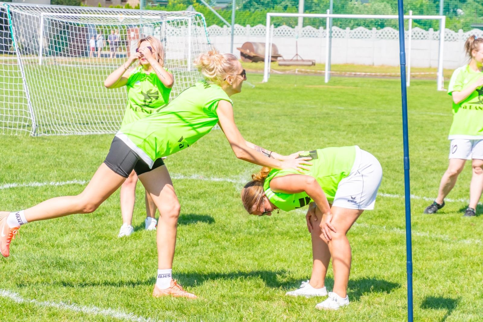 Zdjęcie w galerii na portalu naszraciborz.pl: Mamusie zagrały w siatkówkę o Puchar Sołtysa Tworkowa wiadomości z regionu