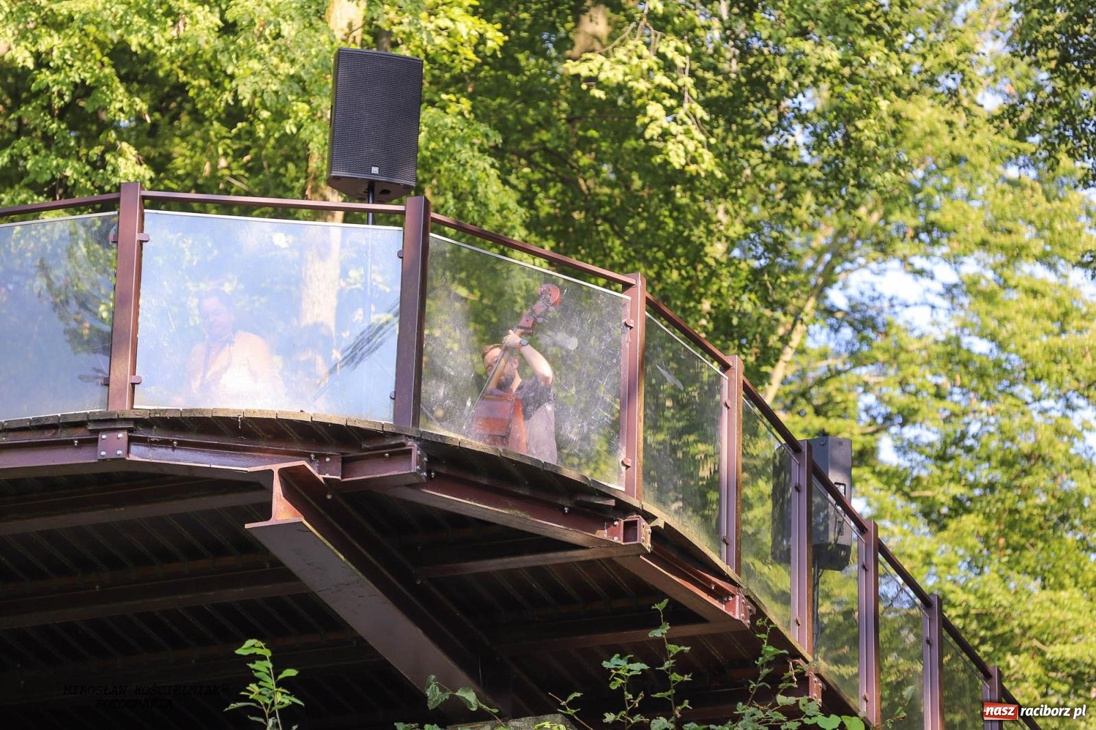 Zdjęcie w galerii na portalu naszraciborz.pl: Jazzowe klimaty w Zaczarowanym Ogrodzie wiadomości z regionu