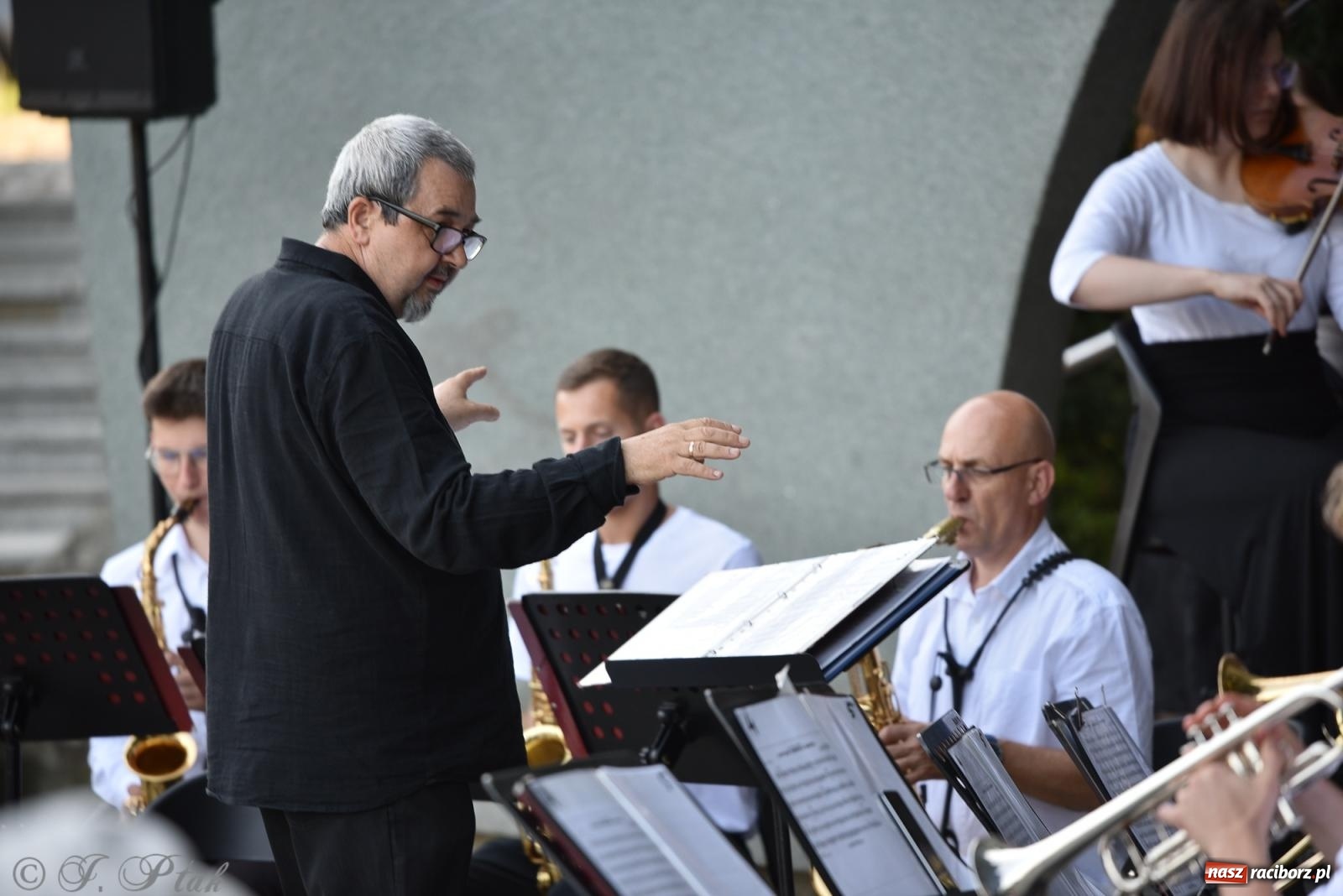 Zdjęcie w galerii na portalu naszraciborz.pl: Kolejny letni koncert RCK w Parku Roth. Muzyka filmowa w orkiestrowym wydaniu wiadomości z regionu