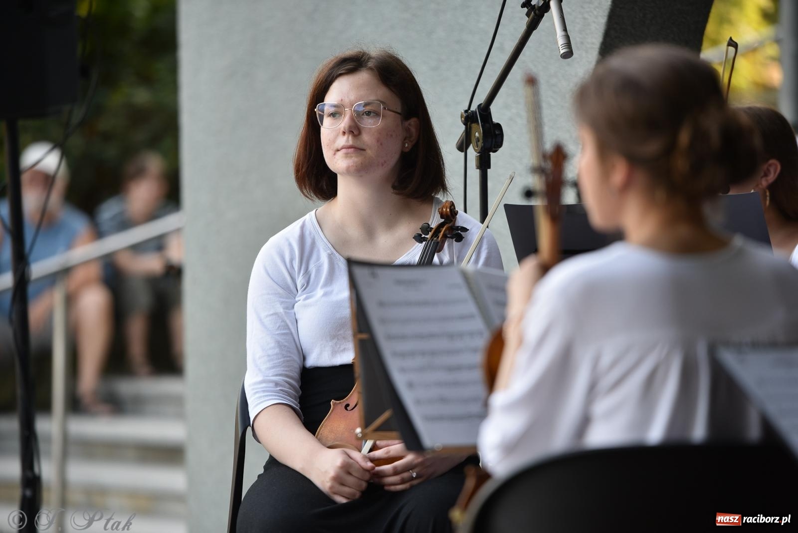Zdjęcie w galerii na portalu naszraciborz.pl: Kolejny letni koncert RCK w Parku Roth. Muzyka filmowa w orkiestrowym wydaniu wiadomości z regionu