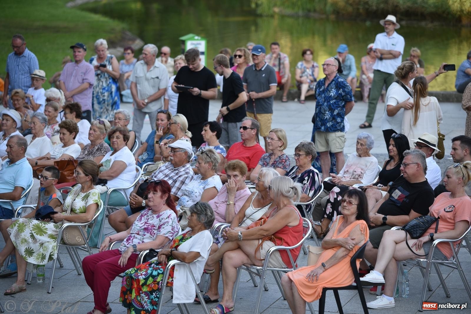Zdjęcie w galerii na portalu naszraciborz.pl: Kolejny letni koncert RCK w Parku Roth. Muzyka filmowa w orkiestrowym wydaniu wiadomości z regionu