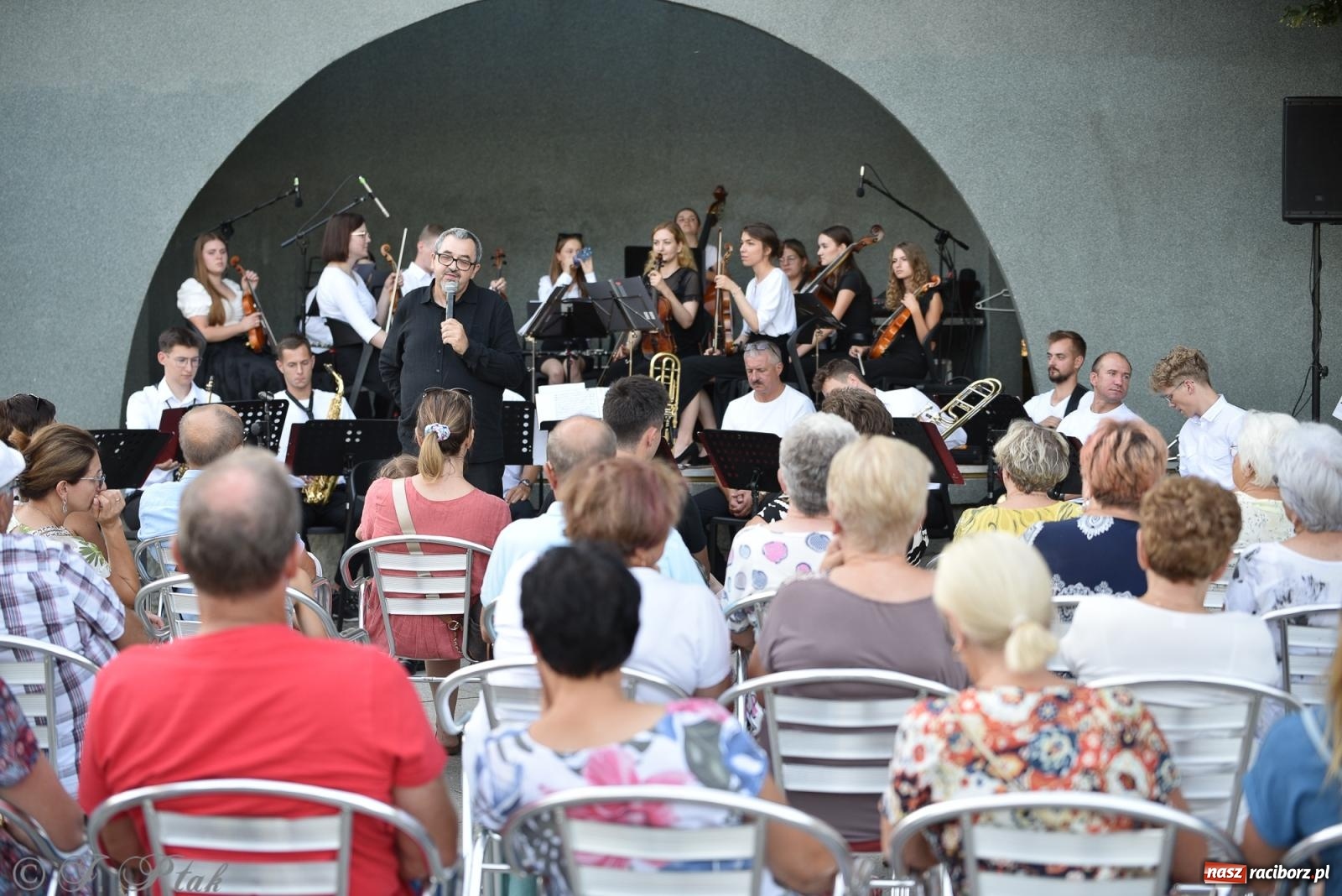 Zdjęcie w galerii na portalu naszraciborz.pl: Kolejny letni koncert RCK w Parku Roth. Muzyka filmowa w orkiestrowym wydaniu wiadomości z regionu
