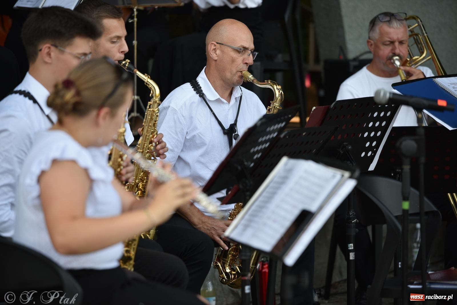 Zdjęcie w galerii na portalu naszraciborz.pl: Kolejny letni koncert RCK w Parku Roth. Muzyka filmowa w orkiestrowym wydaniu wiadomości z regionu