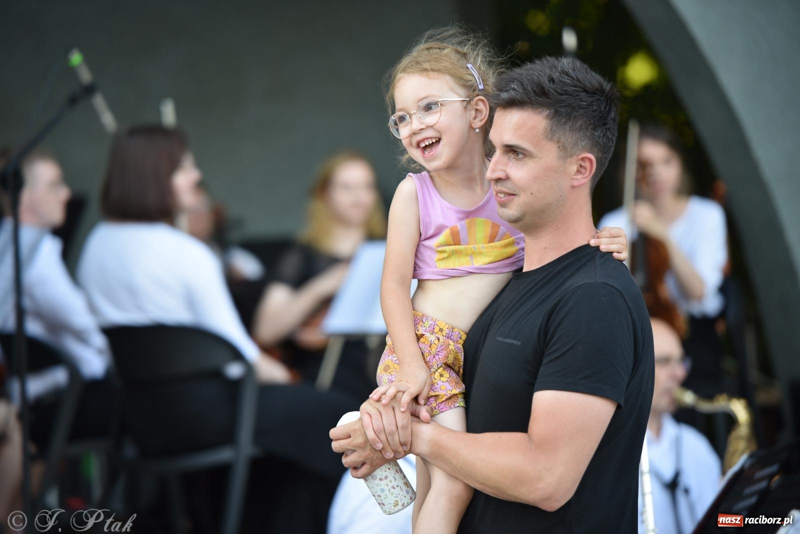 Zdjęcie w galerii na portalu naszraciborz.pl: Kolejny letni koncert RCK w Parku Roth. Muzyka filmowa w orkiestrowym wydaniu wiadomości z regionu