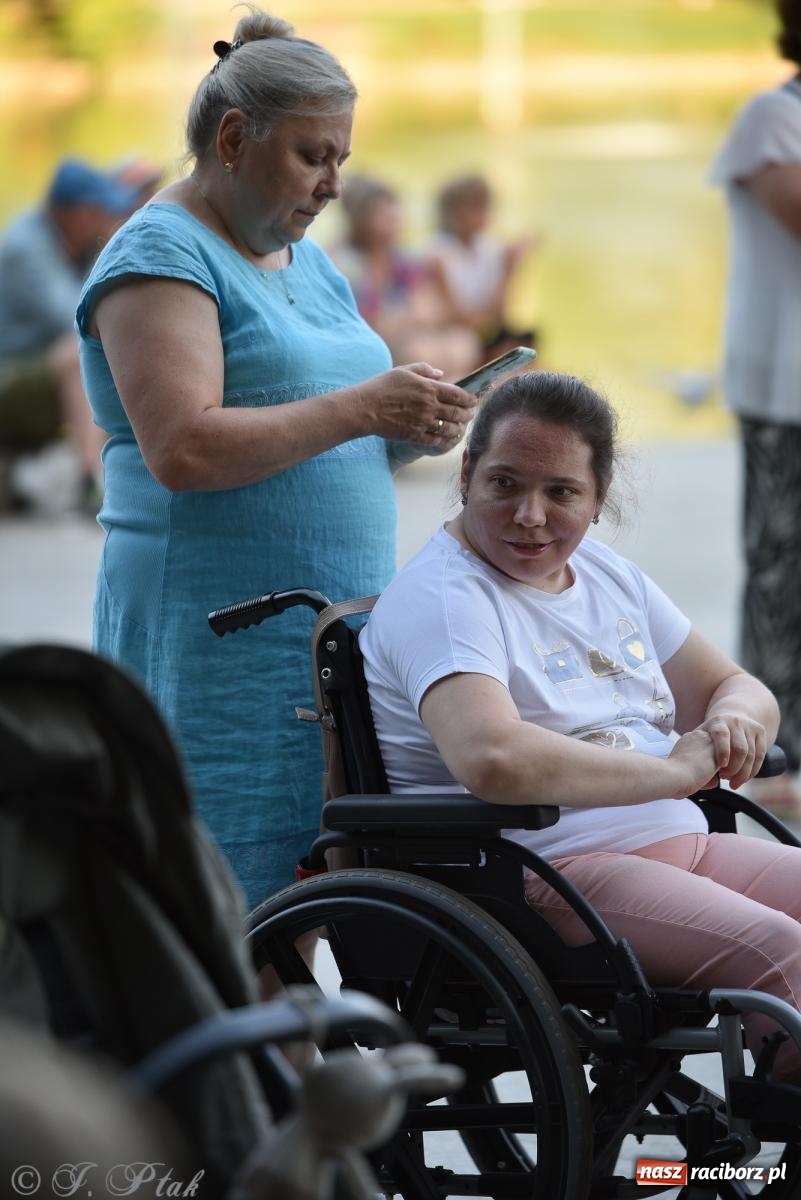 Zdjęcie w galerii na portalu naszraciborz.pl: Kolejny letni koncert RCK w Parku Roth. Muzyka filmowa w orkiestrowym wydaniu wiadomości z regionu