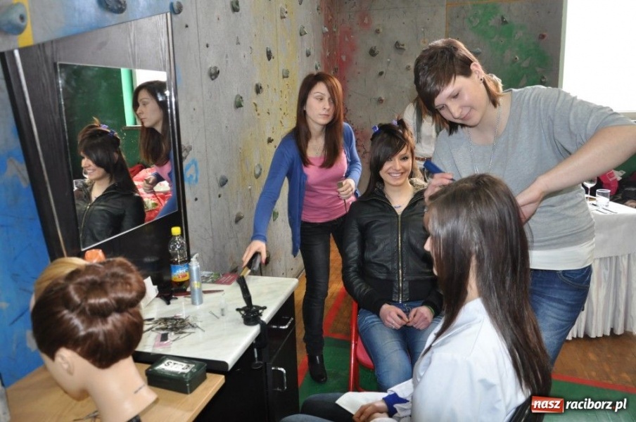 Zdjęcie w galerii na portalu naszraciborz.pl: Szkoły walczą o gimnazjalistów wiadomości z regionu