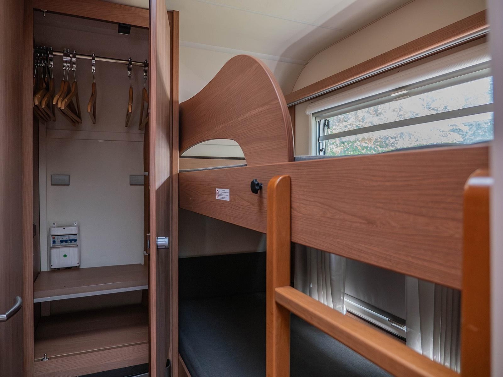 Zdjęcie w galerii na portalu naszraciborz.pl: Wakacyjny zestaw od urzędu skarbowego: SUV plus przyczepa kempingowa wiadomości z regionu