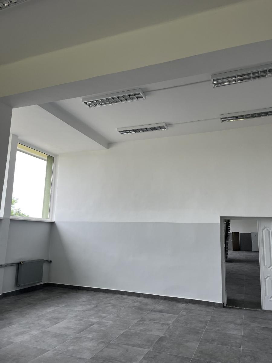 Zdjęcie w galerii na portalu naszraciborz.pl: Remont zaplecza szatniowego hali przy szkole podstawowej w Kuźni Raciborskiej zakończony wiadomości z regionu