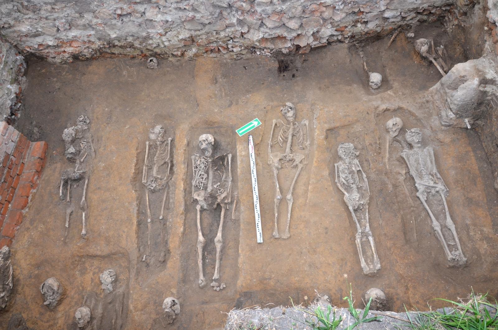 Zdjęcie w galerii na portalu naszraciborz.pl: Wystawa plenerowa Zapomniany cmentarz w Raciborzu wiadomości z regionu