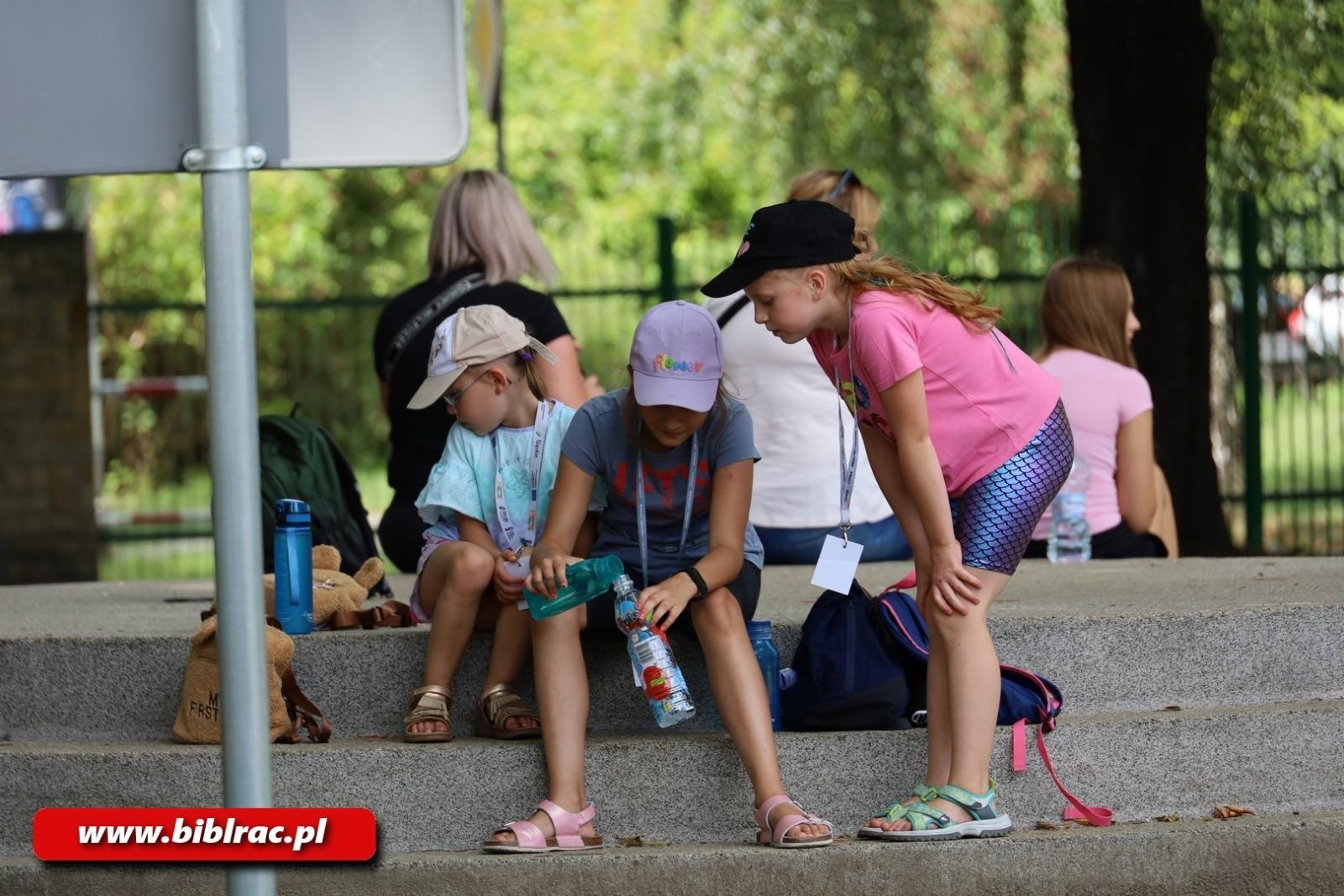 Zdjęcie w galerii na portalu naszraciborz.pl: Lato z biblioteką: Maskotki olimpijskie. Od Paloma de la Paz do Viniciusa wiadomości z regionu