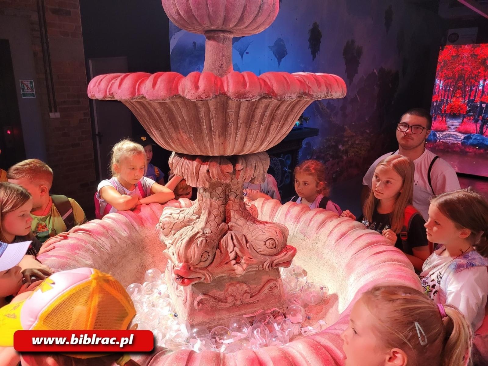 Zdjęcie w galerii na portalu naszraciborz.pl: Magiczny świat kina odkryty z Biblioteką w Raciborzu wiadomości z regionu