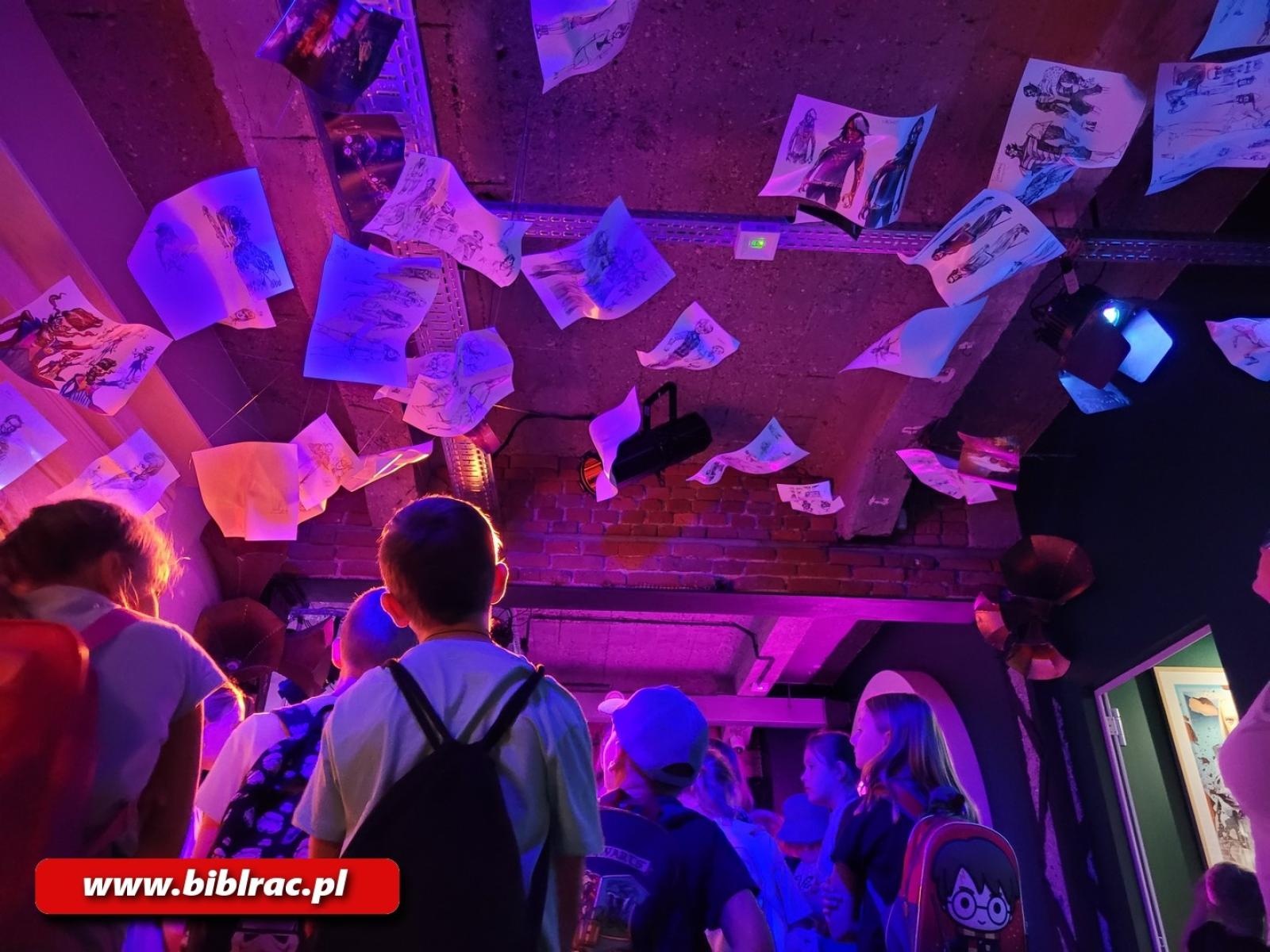 Zdjęcie w galerii na portalu naszraciborz.pl: Magiczny świat kina odkryty z Biblioteką w Raciborzu wiadomości z regionu