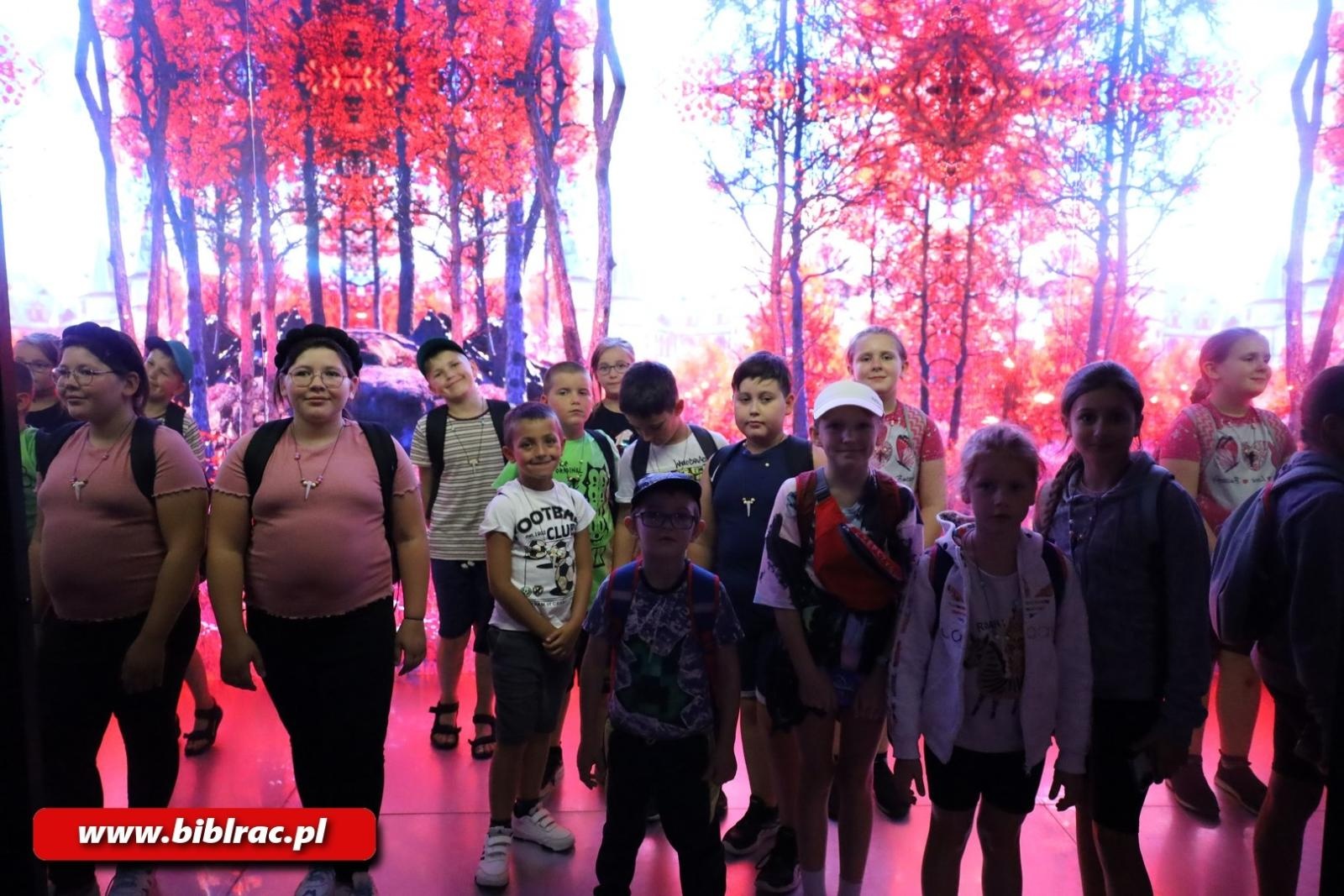 Zdjęcie w galerii na portalu naszraciborz.pl: Magiczny świat kina odkryty z Biblioteką w Raciborzu wiadomości z regionu