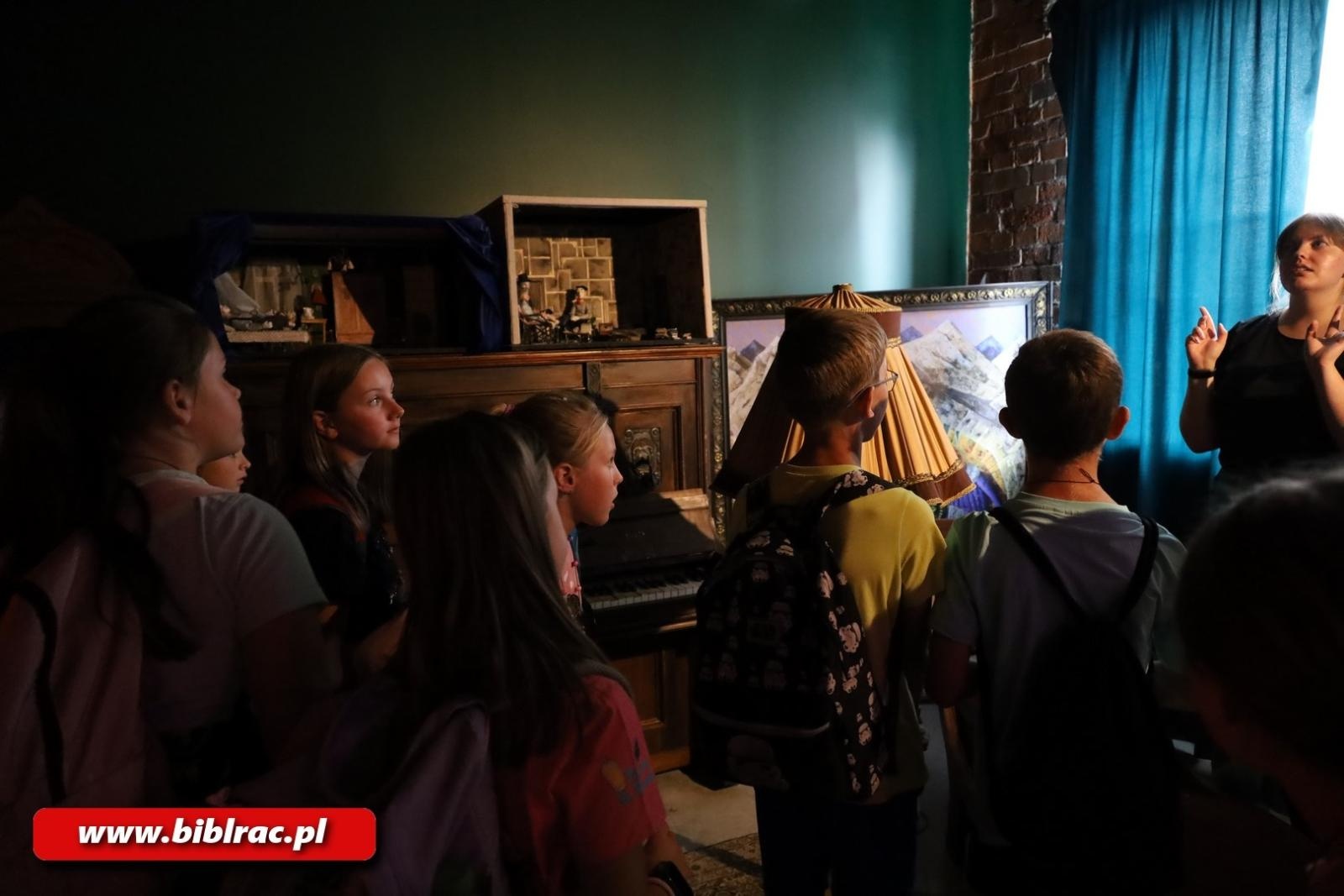 Zdjęcie w galerii na portalu naszraciborz.pl: Magiczny świat kina odkryty z Biblioteką w Raciborzu wiadomości z regionu