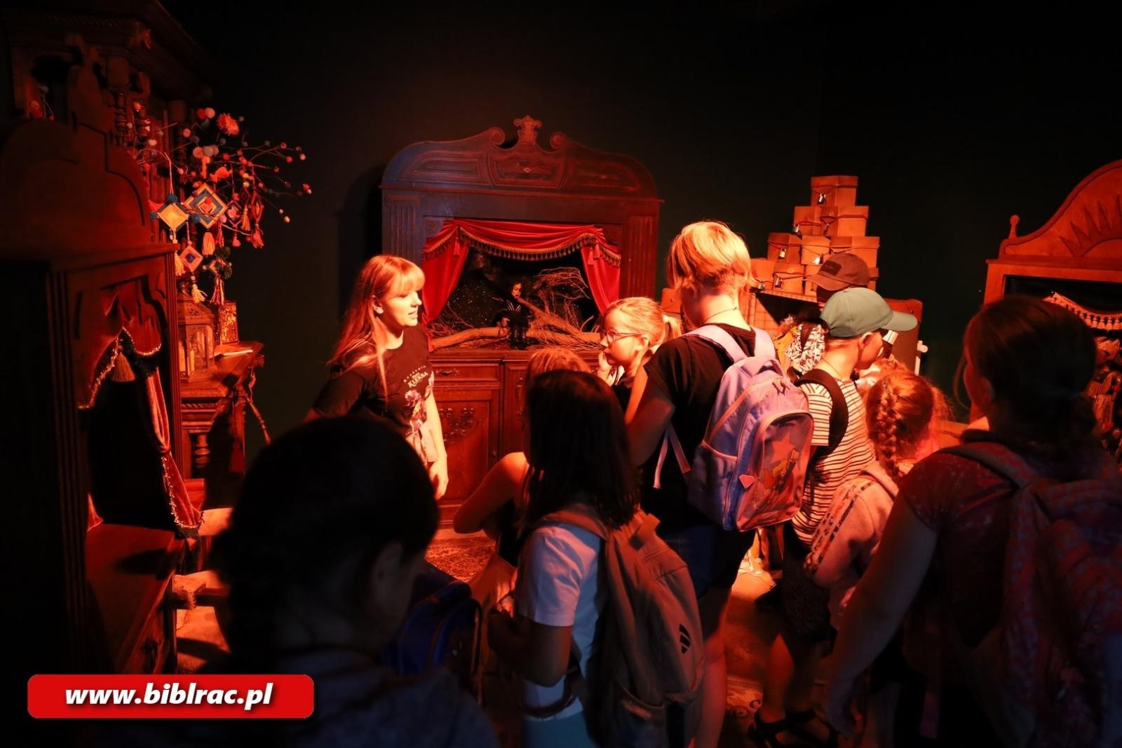 Zdjęcie w galerii na portalu naszraciborz.pl: Magiczny świat kina odkryty z Biblioteką w Raciborzu wiadomości z regionu