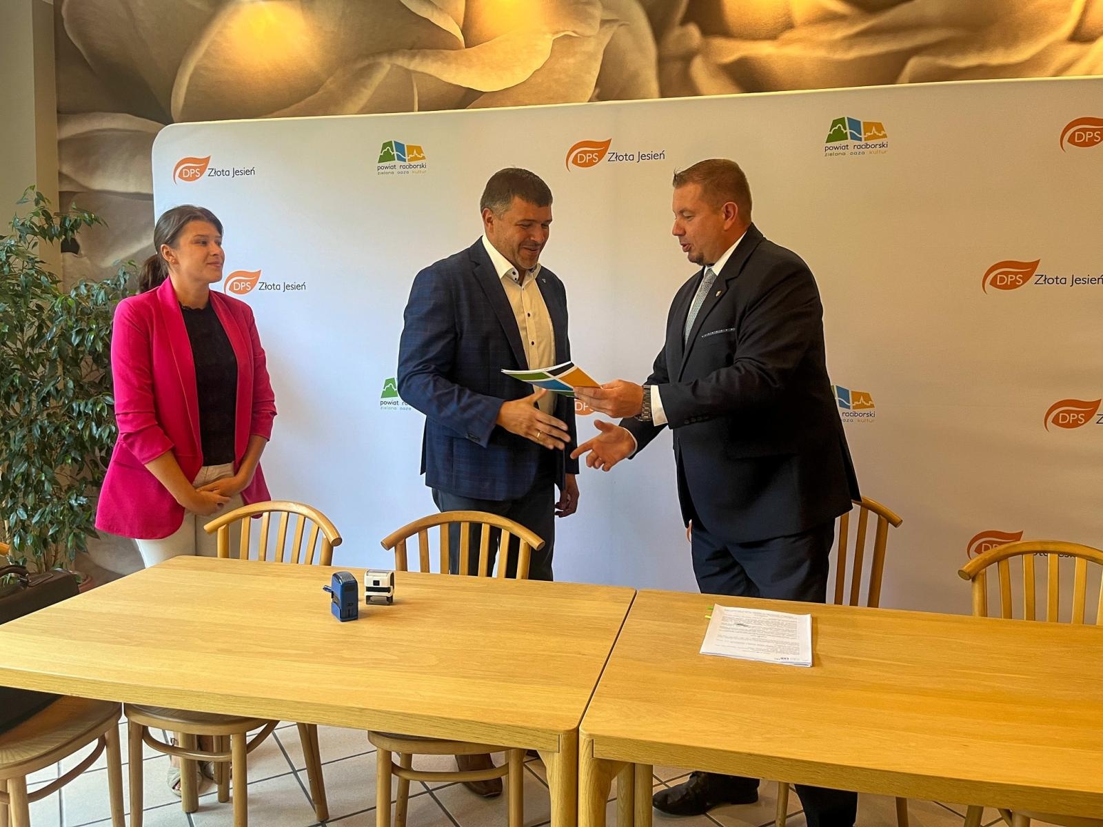 Zdjęcie w galerii na portalu naszraciborz.pl: Termomodernizacja Domu Pomocy Społecznej Złota Jesień w Raciborzu wiadomości z regionu