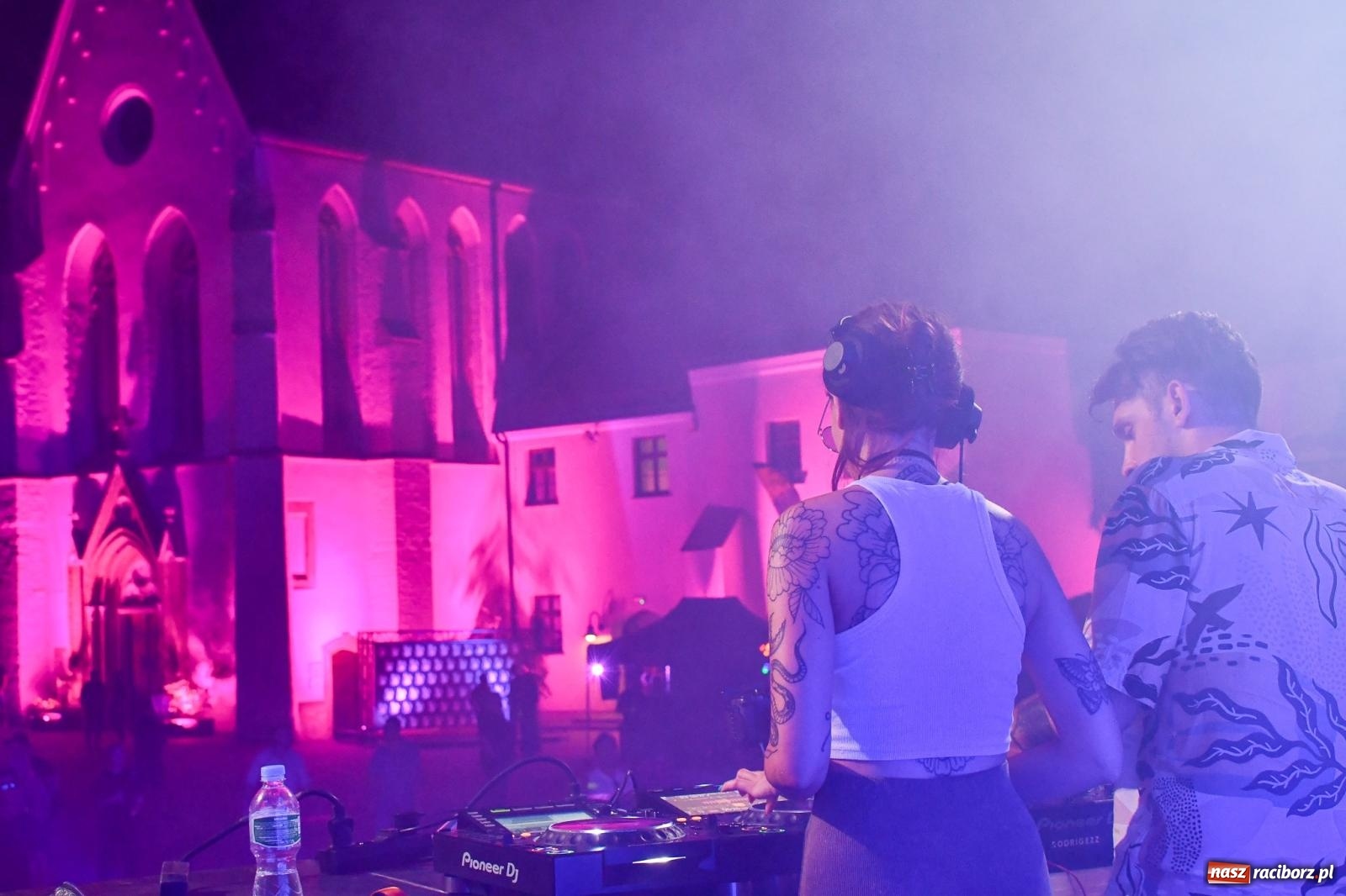 Zdjęcie w galerii na portalu naszraciborz.pl: Full Moon na raciborskim zamku - dzień pierwszy wiadomości z regionu