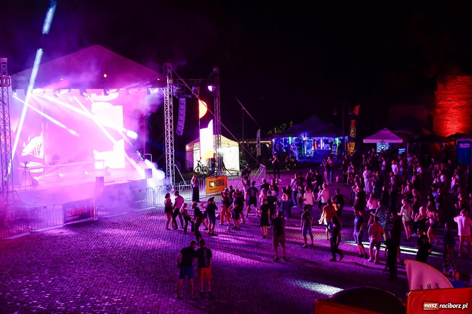 Zdjęcie w galerii na portalu naszraciborz.pl: Full Moon na raciborskim zamku - dzień pierwszy wiadomości z regionu