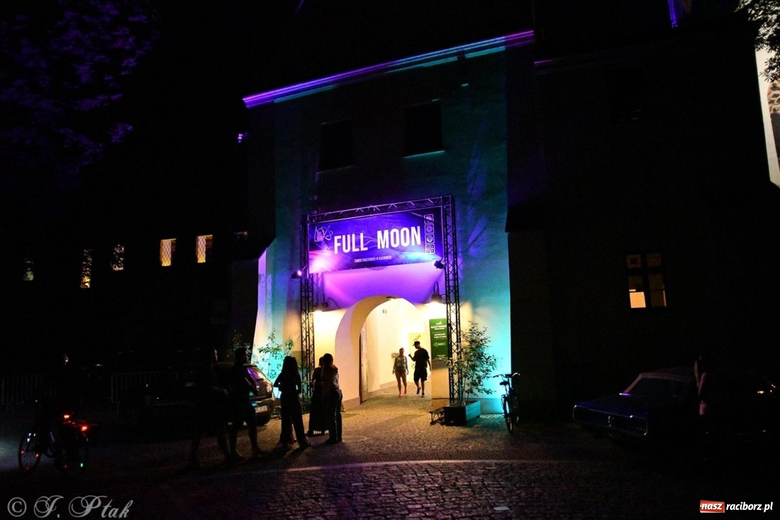 Zdjęcie w galerii na portalu naszraciborz.pl: Full Moon na raciborskim zamku - dzień pierwszy wiadomości z regionu