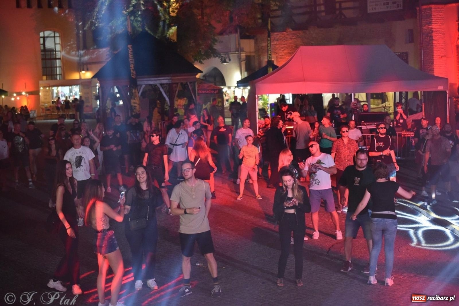 Zdjęcie w galerii na portalu naszraciborz.pl: Full Moon na raciborskim zamku - dzień pierwszy wiadomości z regionu