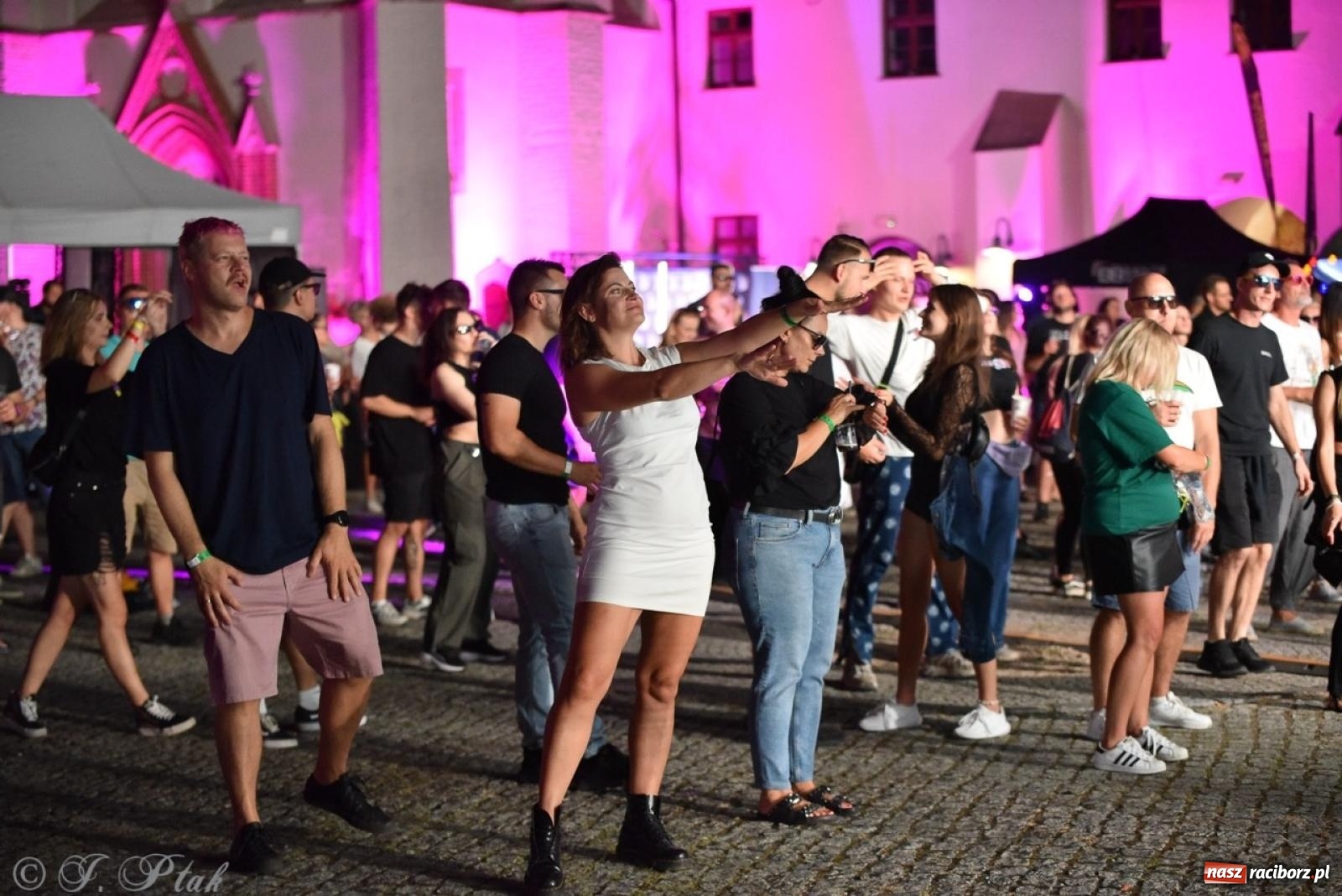 Zdjęcie w galerii na portalu naszraciborz.pl: Full Moon na raciborskim zamku - dzień pierwszy wiadomości z regionu