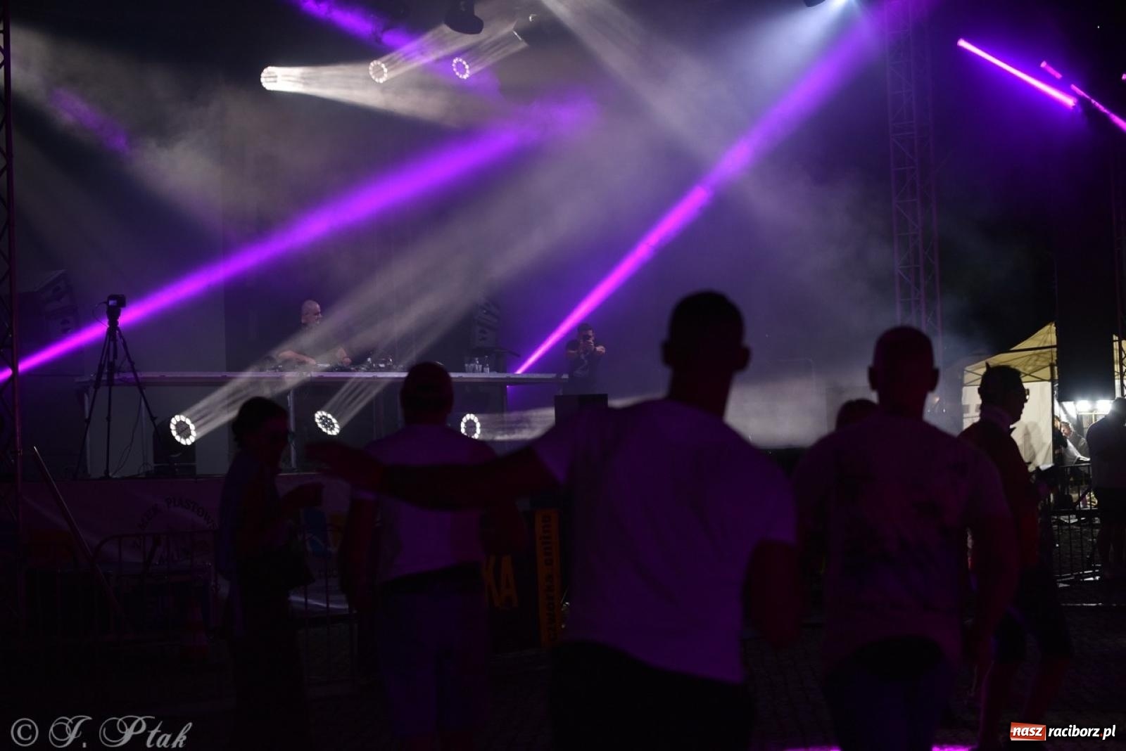 Zdjęcie w galerii na portalu naszraciborz.pl: Full Moon na raciborskim zamku - dzień pierwszy wiadomości z regionu