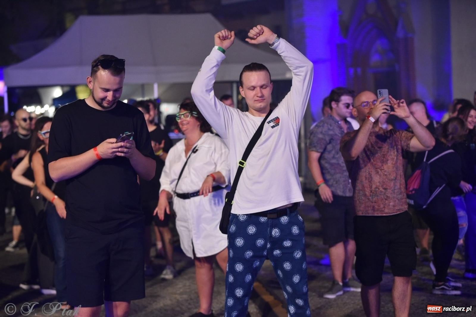 Zdjęcie w galerii na portalu naszraciborz.pl: Full Moon na raciborskim zamku - dzień pierwszy wiadomości z regionu