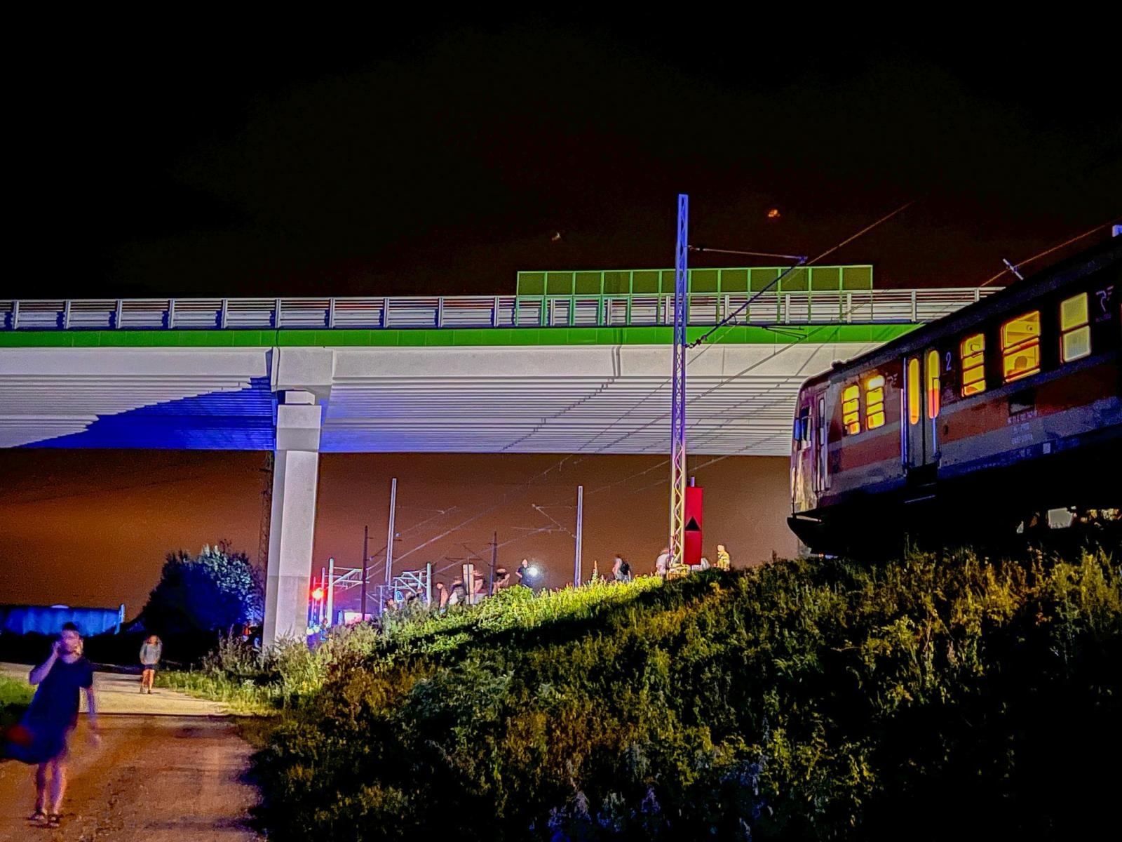 Zdjęcie w galerii na portalu naszraciborz.pl: Tragiczne zdarzenie na torach pomiędzy Raciborzem a Markowicami [FOTO] wiadomości z regionu