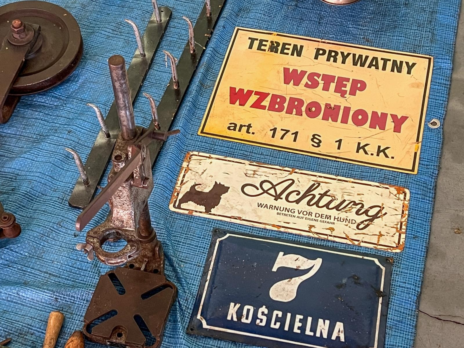 Zdjęcie w galerii na portalu naszraciborz.pl: Ciekawostki z targu staroci w Pietrowicach Wielkich wiadomości z regionu