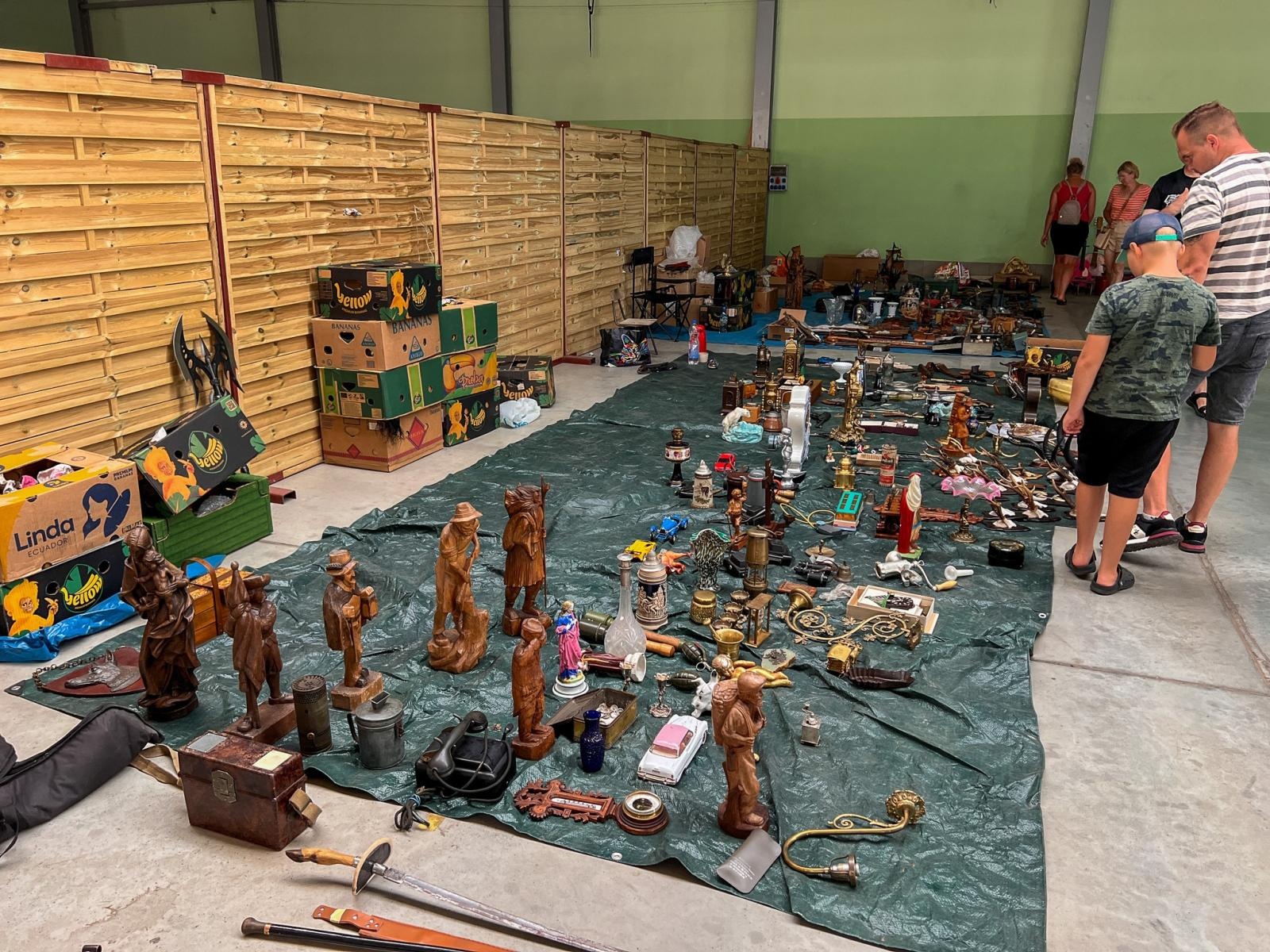 Zdjęcie w galerii na portalu naszraciborz.pl: Ciekawostki z targu staroci w Pietrowicach Wielkich wiadomości z regionu