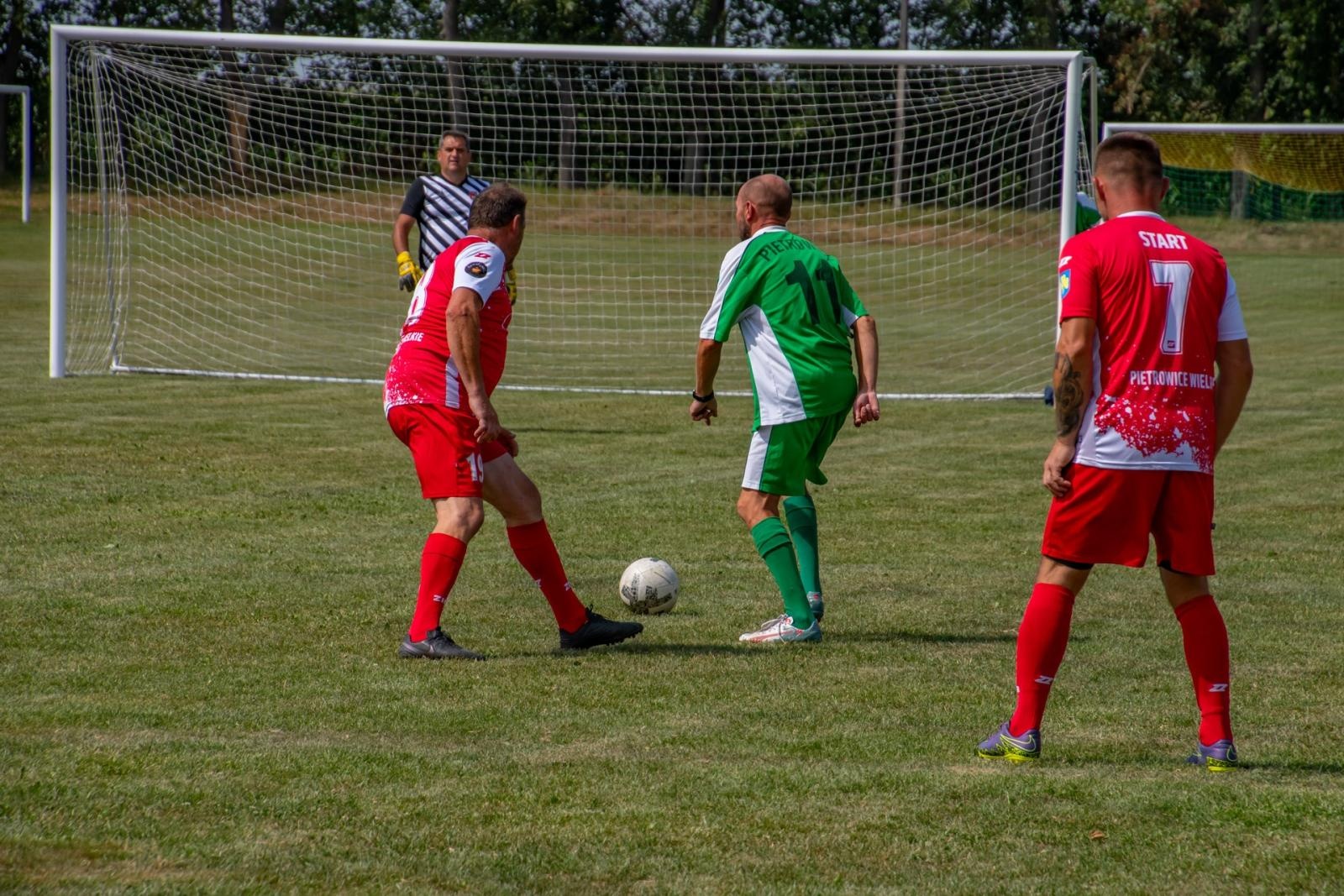 Zdjęcie w galerii na portalu naszraciborz.pl: Wspomnienia pełne emocji: Mecz oldbojów na 100-lecie LKS Start Pietrowice Wielkie wiadomości z regionu