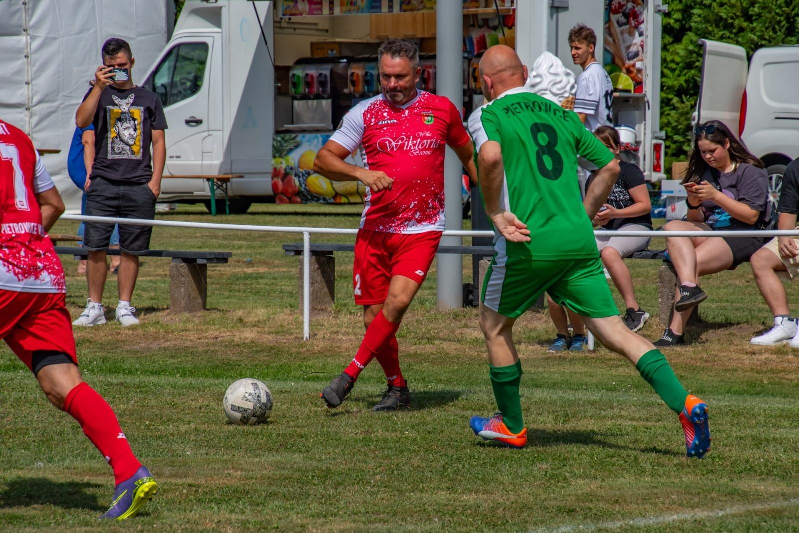 Zdjęcie w galerii na portalu naszraciborz.pl: Wspomnienia pełne emocji: Mecz oldbojów na 100-lecie LKS Start Pietrowice Wielkie wiadomości z regionu