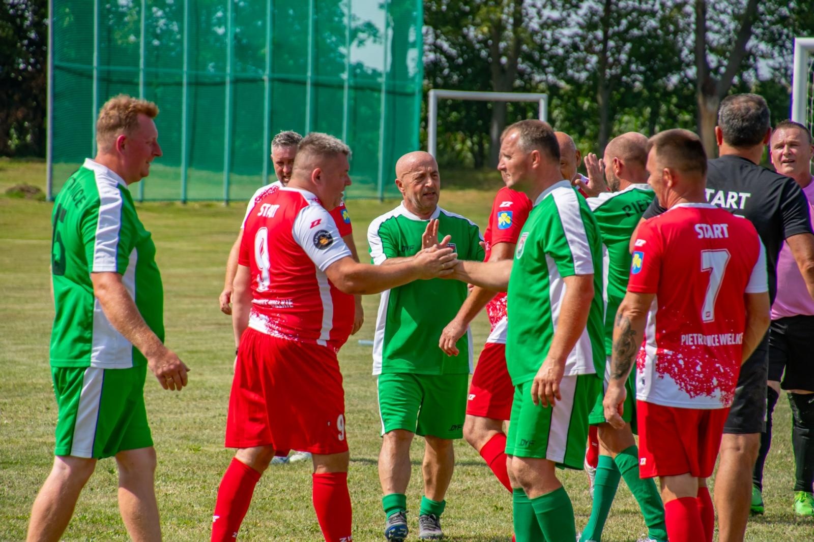 Zdjęcie w galerii na portalu naszraciborz.pl: Wspomnienia pełne emocji: Mecz oldbojów na 100-lecie LKS Start Pietrowice Wielkie wiadomości z regionu