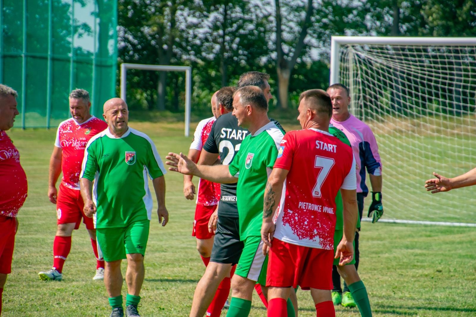 Zdjęcie w galerii na portalu naszraciborz.pl: Wspomnienia pełne emocji: Mecz oldbojów na 100-lecie LKS Start Pietrowice Wielkie wiadomości z regionu