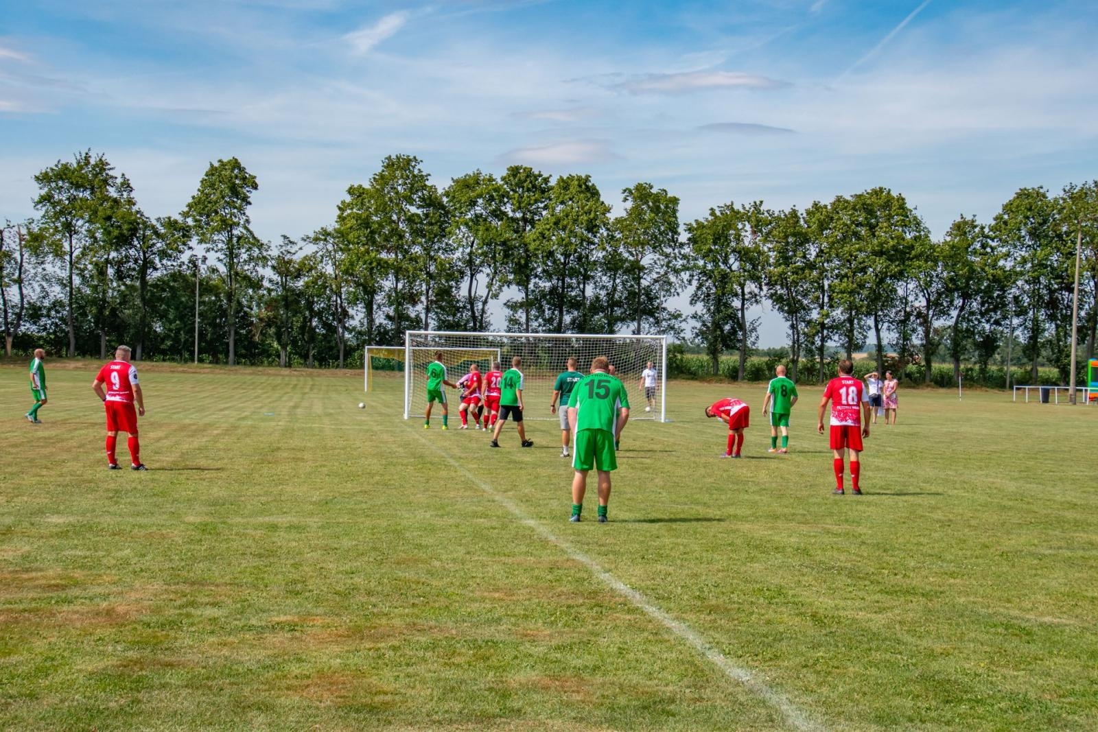 Zdjęcie w galerii na portalu naszraciborz.pl: Wspomnienia pełne emocji: Mecz oldbojów na 100-lecie LKS Start Pietrowice Wielkie wiadomości z regionu