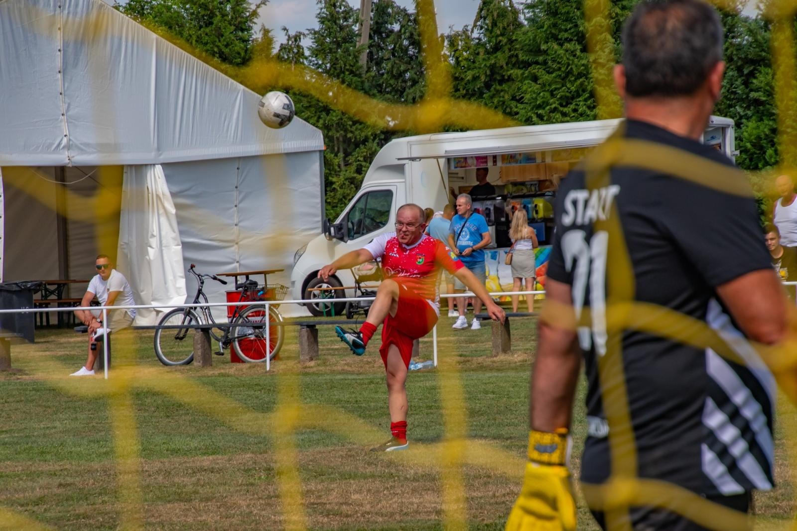 Zdjęcie w galerii na portalu naszraciborz.pl: Wspomnienia pełne emocji: Mecz oldbojów na 100-lecie LKS Start Pietrowice Wielkie wiadomości z regionu