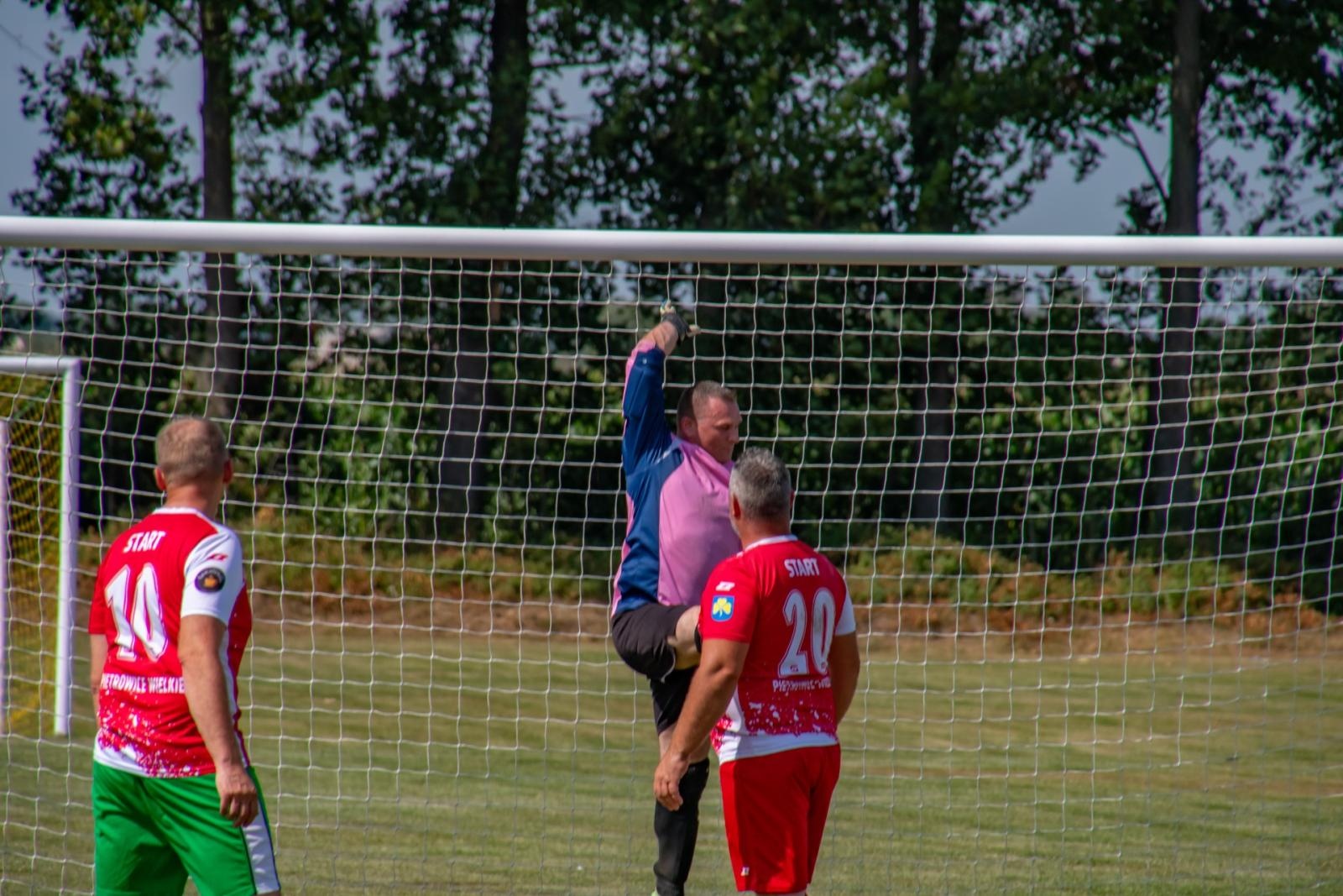 Zdjęcie w galerii na portalu naszraciborz.pl: Wspomnienia pełne emocji: Mecz oldbojów na 100-lecie LKS Start Pietrowice Wielkie wiadomości z regionu