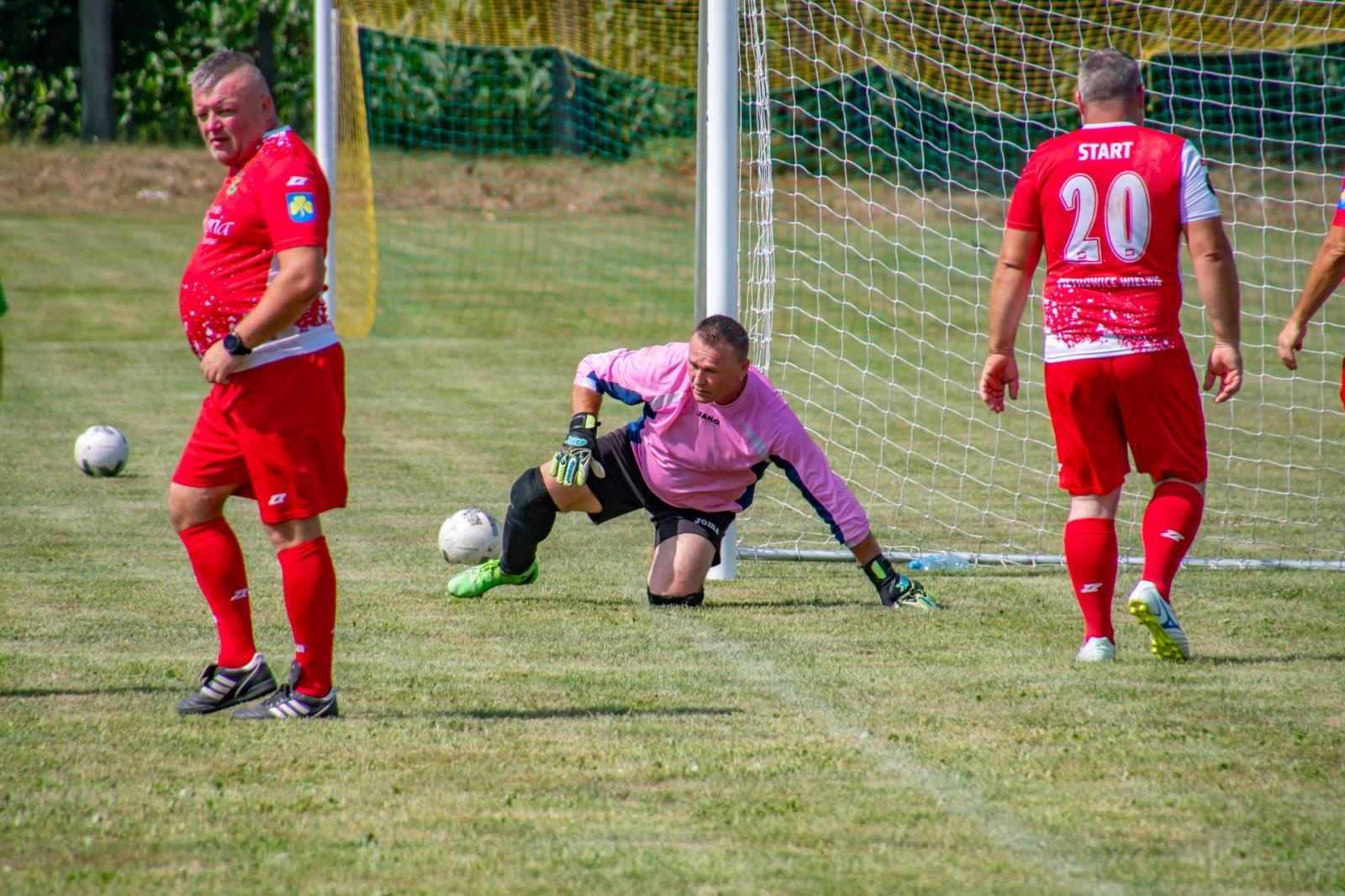 Zdjęcie w galerii na portalu naszraciborz.pl: Wspomnienia pełne emocji: Mecz oldbojów na 100-lecie LKS Start Pietrowice Wielkie wiadomości z regionu