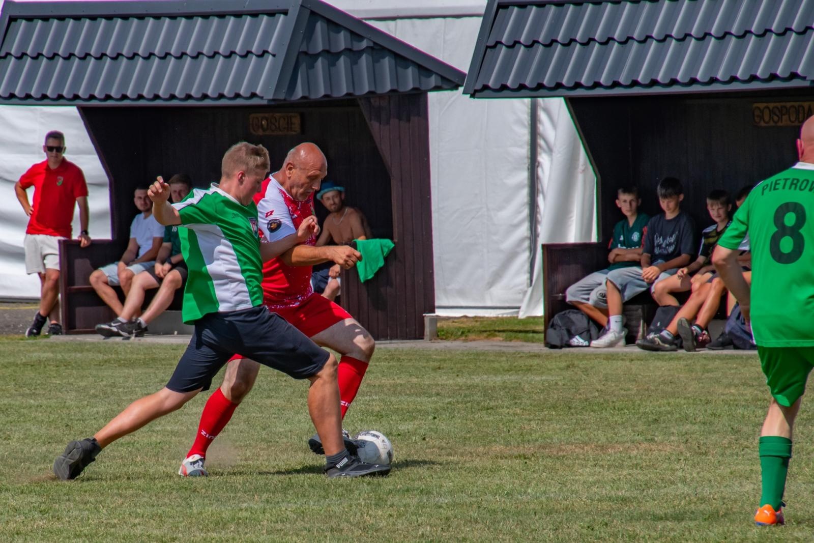 Zdjęcie w galerii na portalu naszraciborz.pl: Wspomnienia pełne emocji: Mecz oldbojów na 100-lecie LKS Start Pietrowice Wielkie wiadomości z regionu