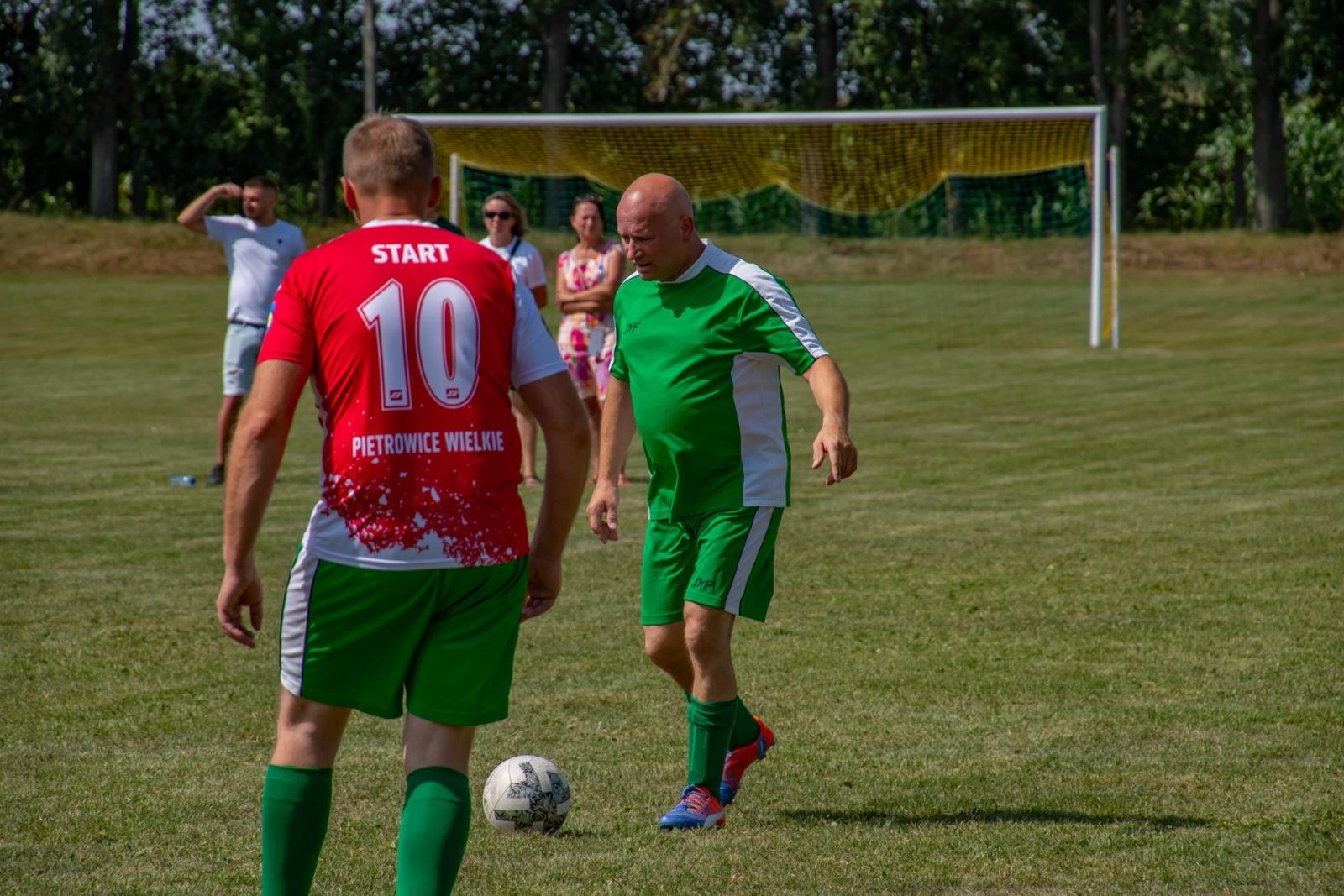 Zdjęcie w galerii na portalu naszraciborz.pl: Wspomnienia pełne emocji: Mecz oldbojów na 100-lecie LKS Start Pietrowice Wielkie wiadomości z regionu