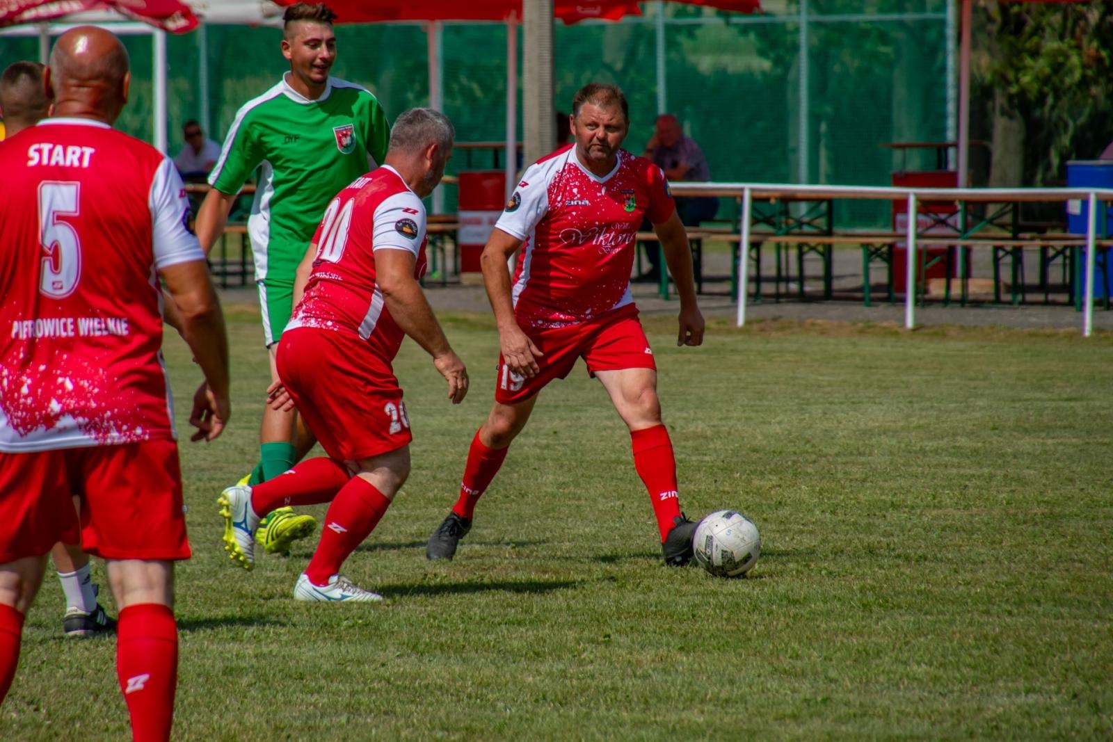Zdjęcie w galerii na portalu naszraciborz.pl: Wspomnienia pełne emocji: Mecz oldbojów na 100-lecie LKS Start Pietrowice Wielkie wiadomości z regionu
