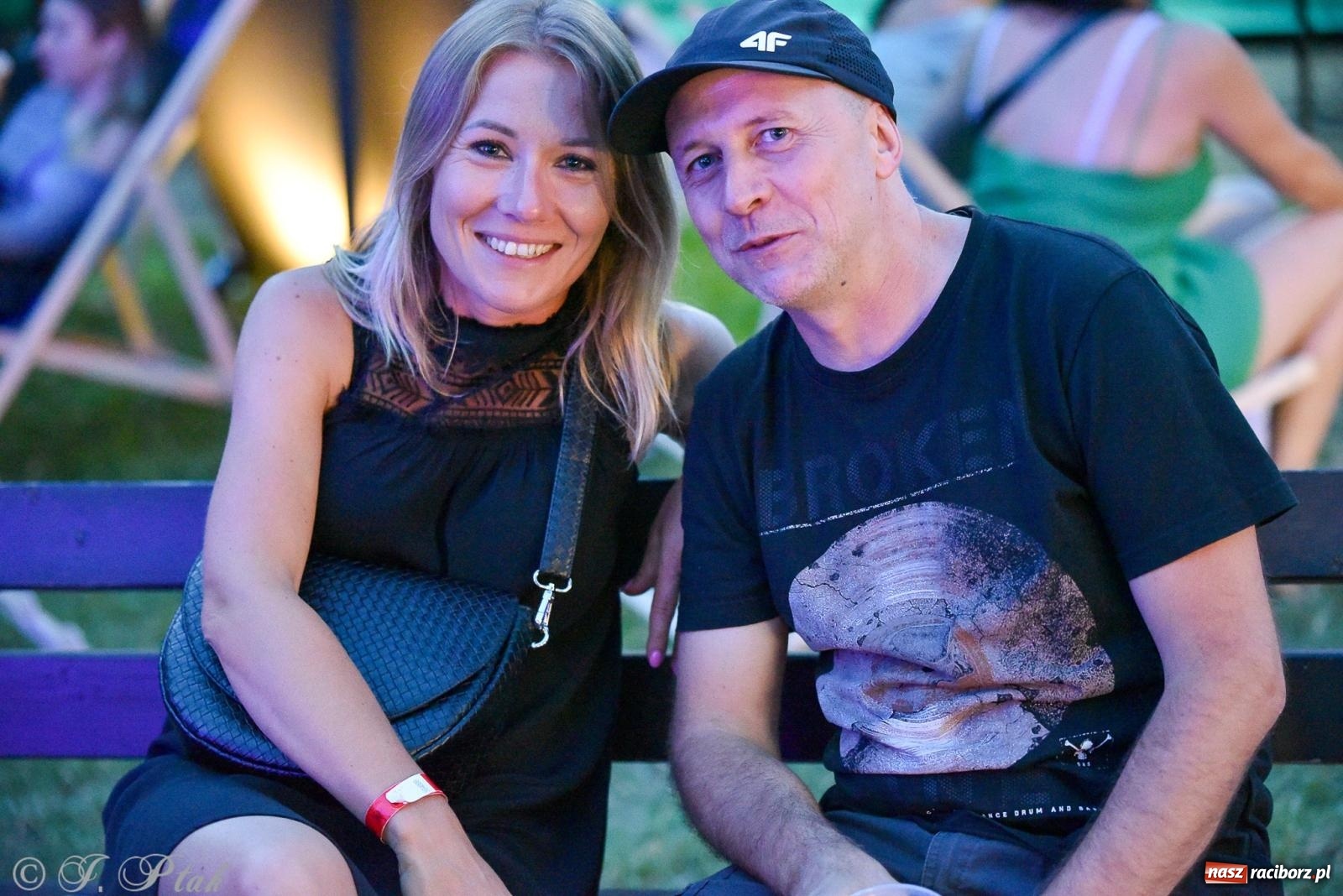 Zdjęcie w galerii na portalu naszraciborz.pl: FULL MOON 2024 - dzień drugi. Muzyczne i laserowe show na zamkowym dziedzińcu wiadomości z regionu