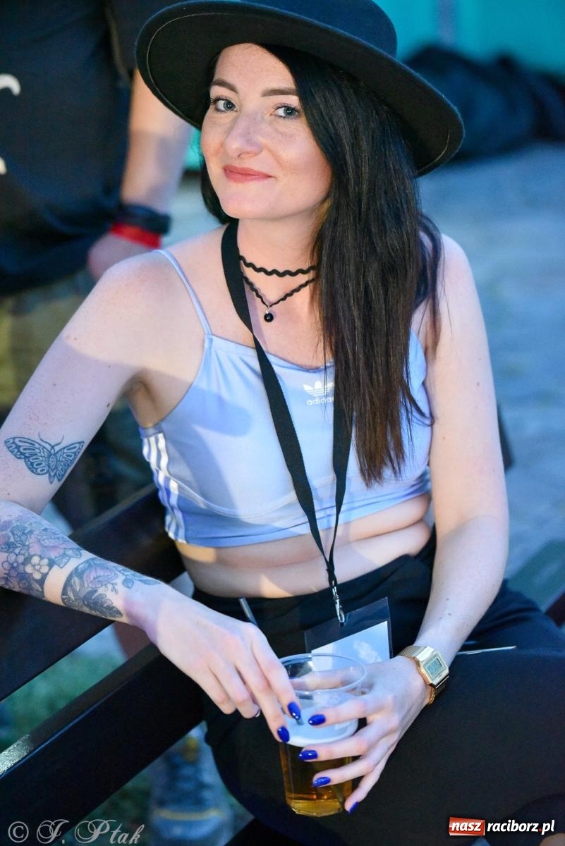 Zdjęcie w galerii na portalu naszraciborz.pl: FULL MOON 2024 - dzień drugi. Muzyczne i laserowe show na zamkowym dziedzińcu wiadomości z regionu