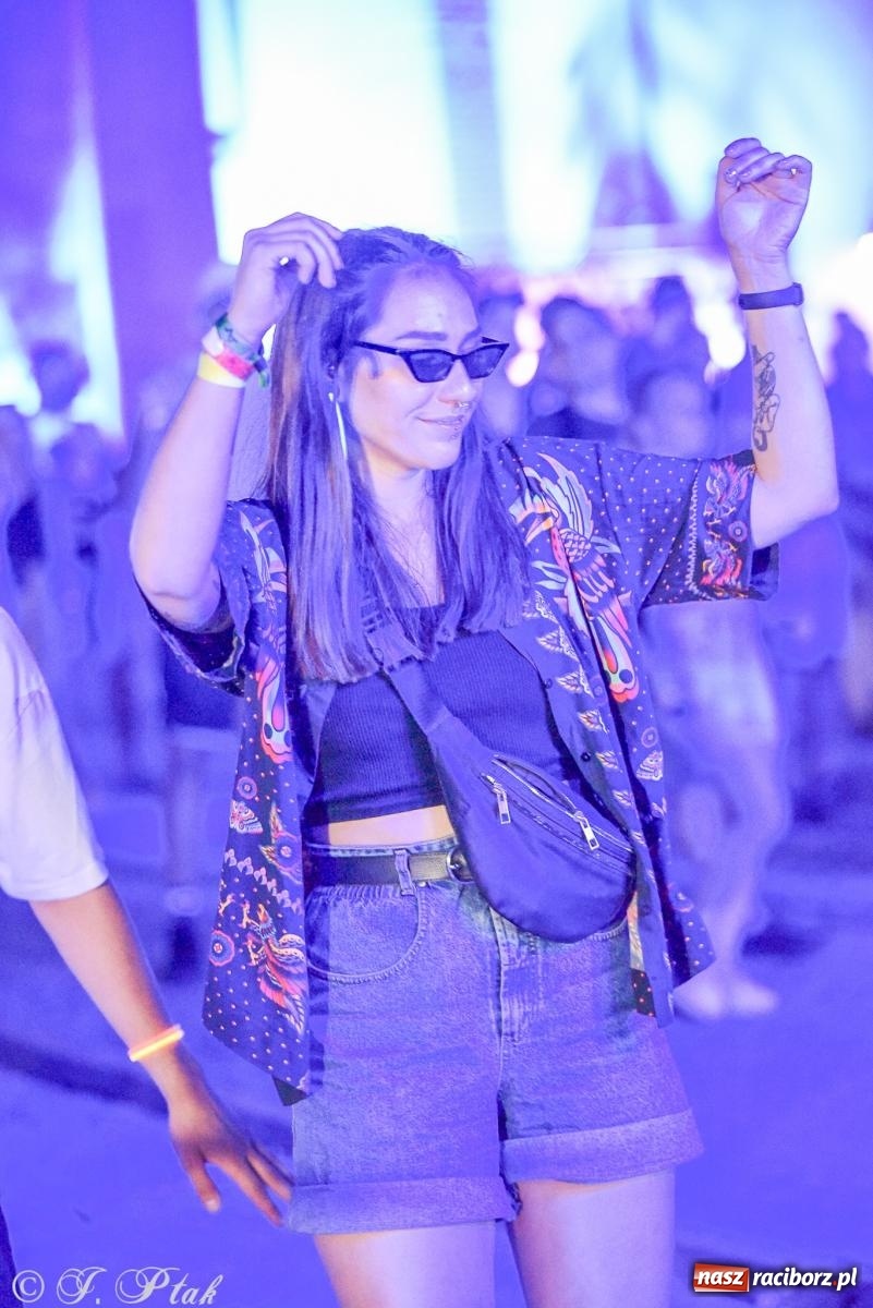 Zdjęcie w galerii na portalu naszraciborz.pl: FULL MOON 2024 - dzień drugi. Muzyczne i laserowe show na zamkowym dziedzińcu wiadomości z regionu